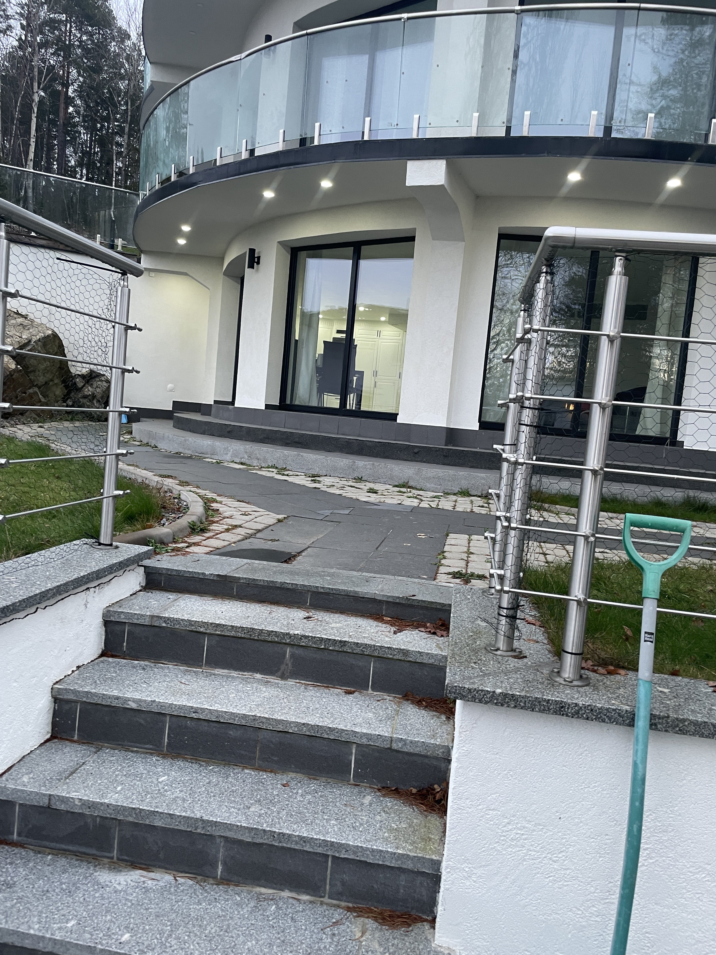 2 rok · 90 m² i Vårby – bild 4