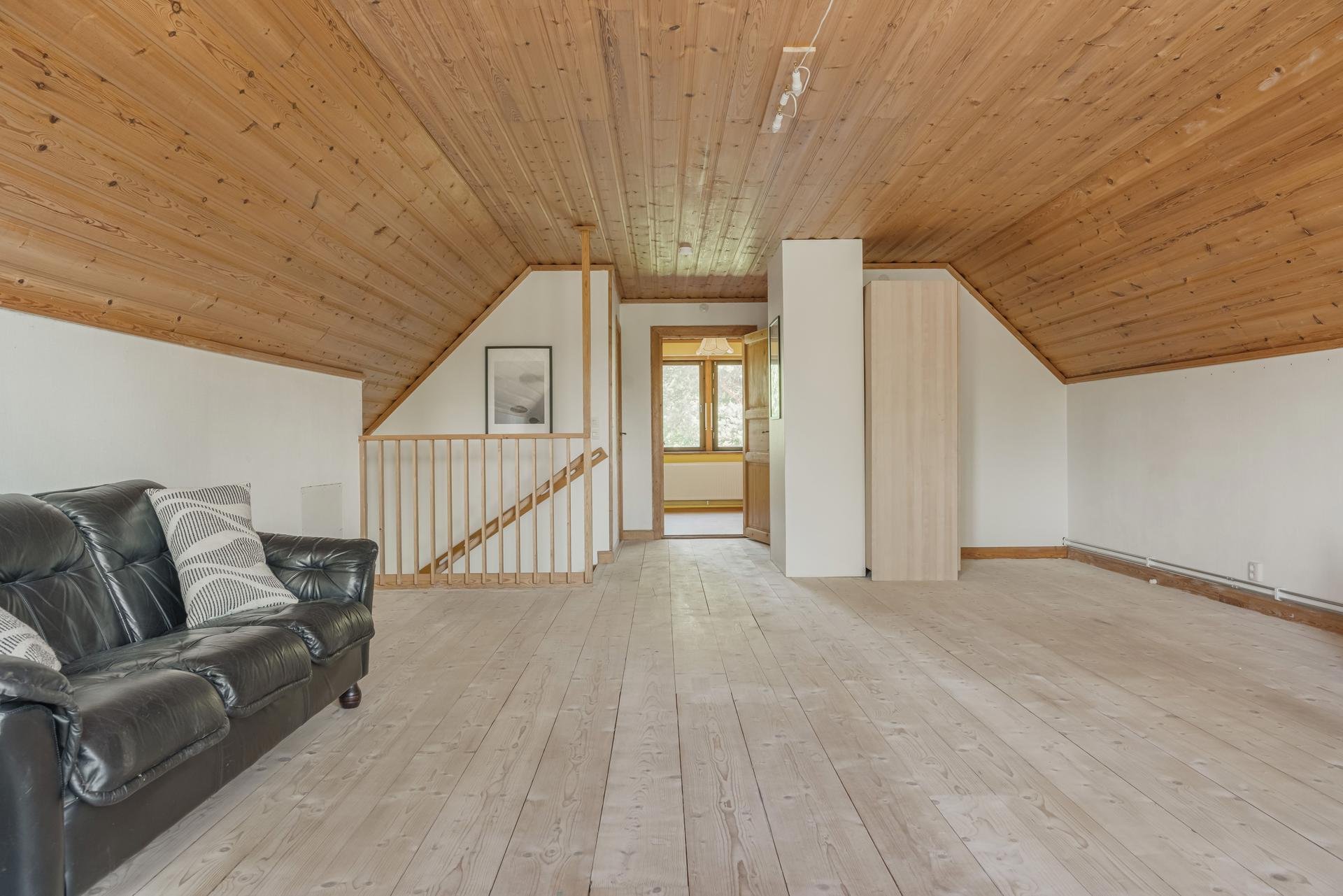 6 rok · 255 m² i Siljansnäs – bild 24