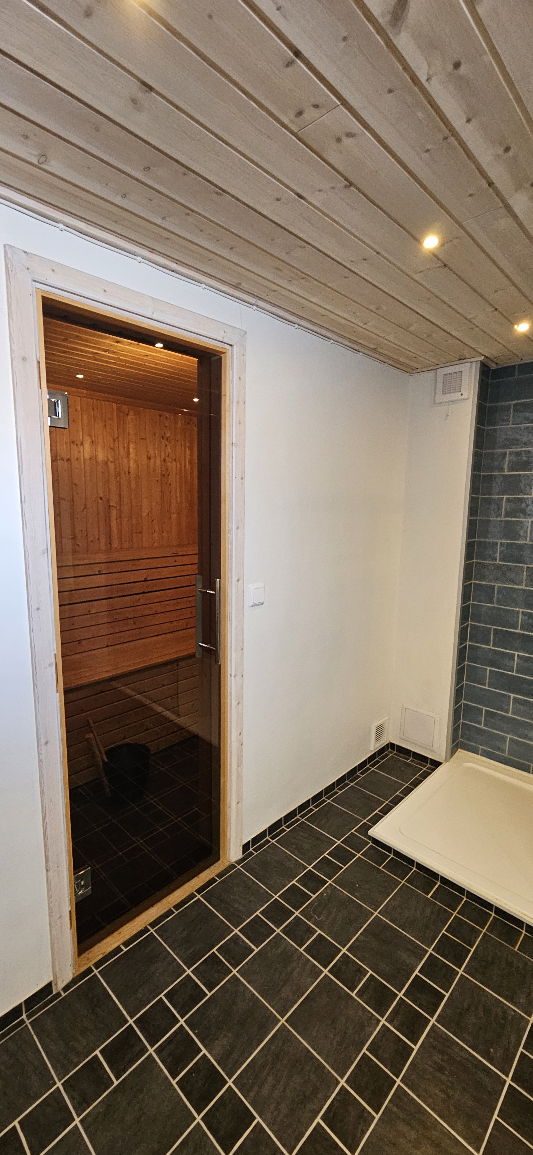 6 rok · 255 m² i Siljansnäs – bild 13