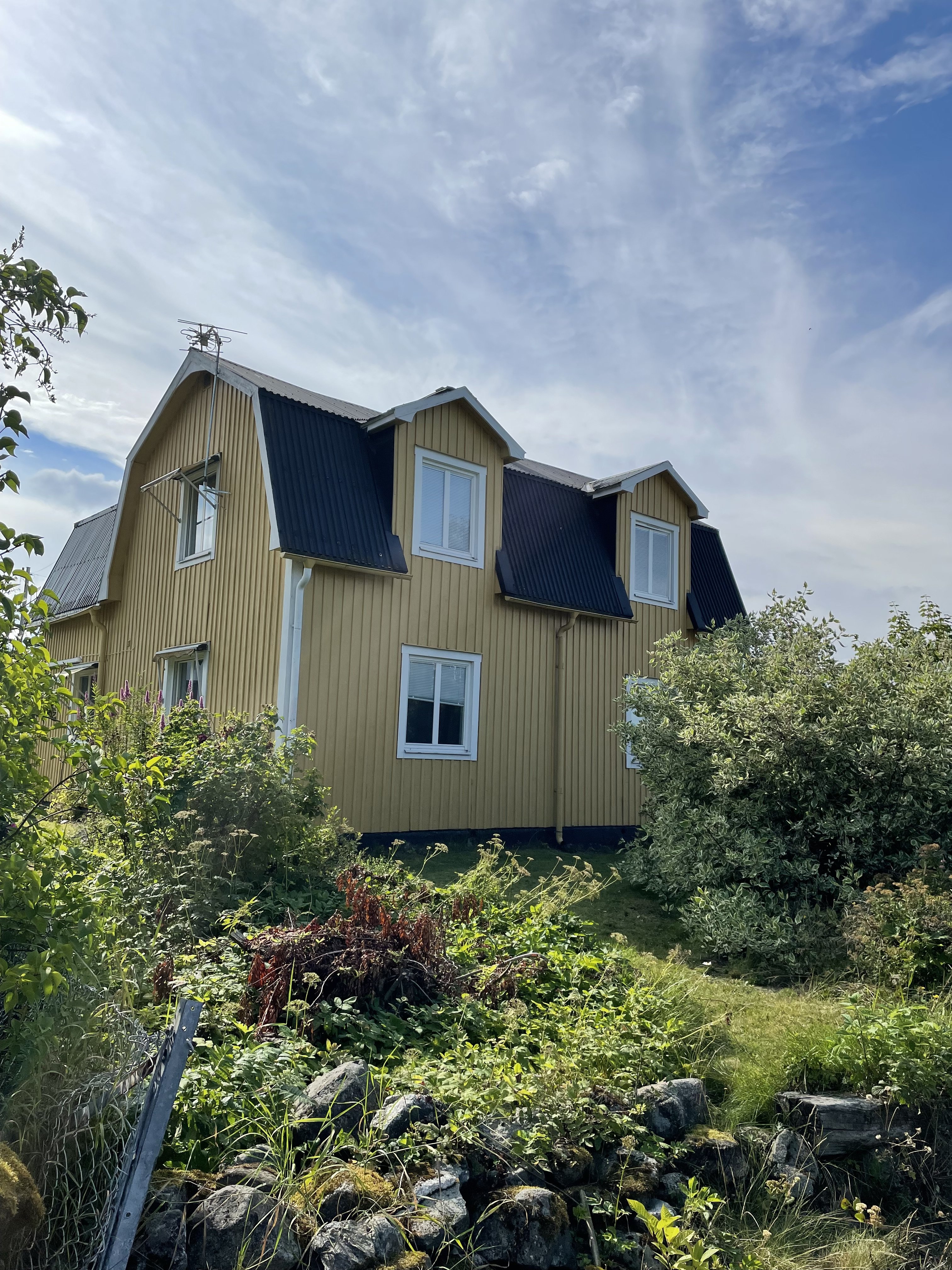 7 rok · 120 m² i Väja
