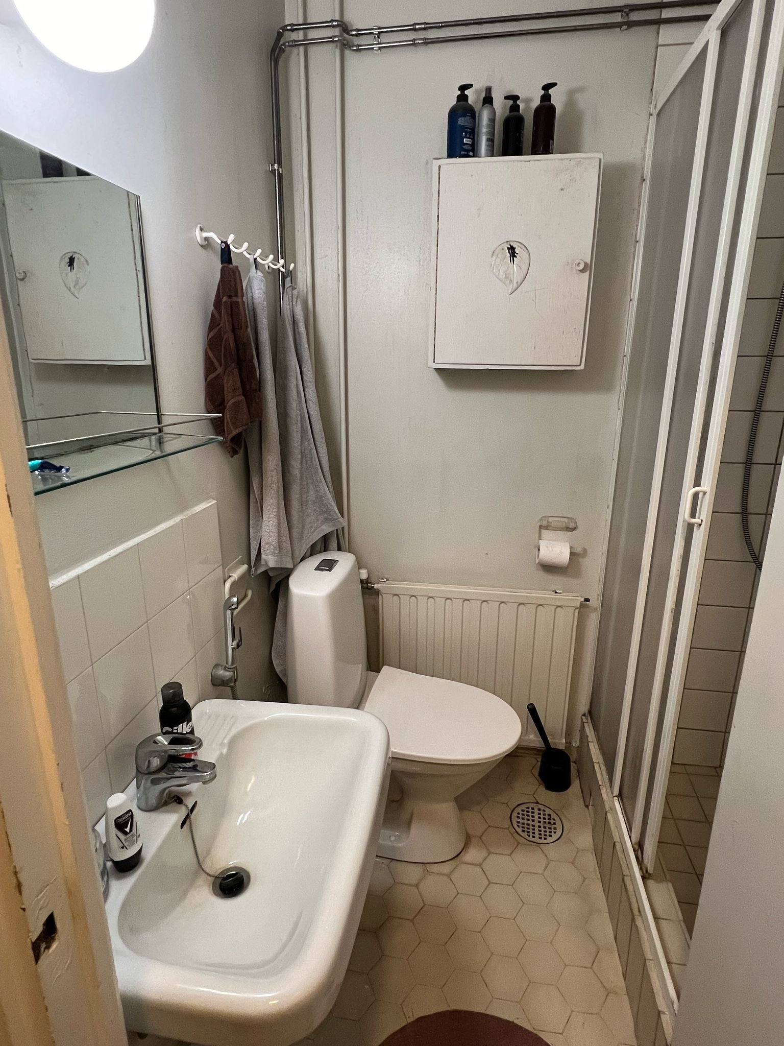 YKsiö uimahallin vierestä. 4
