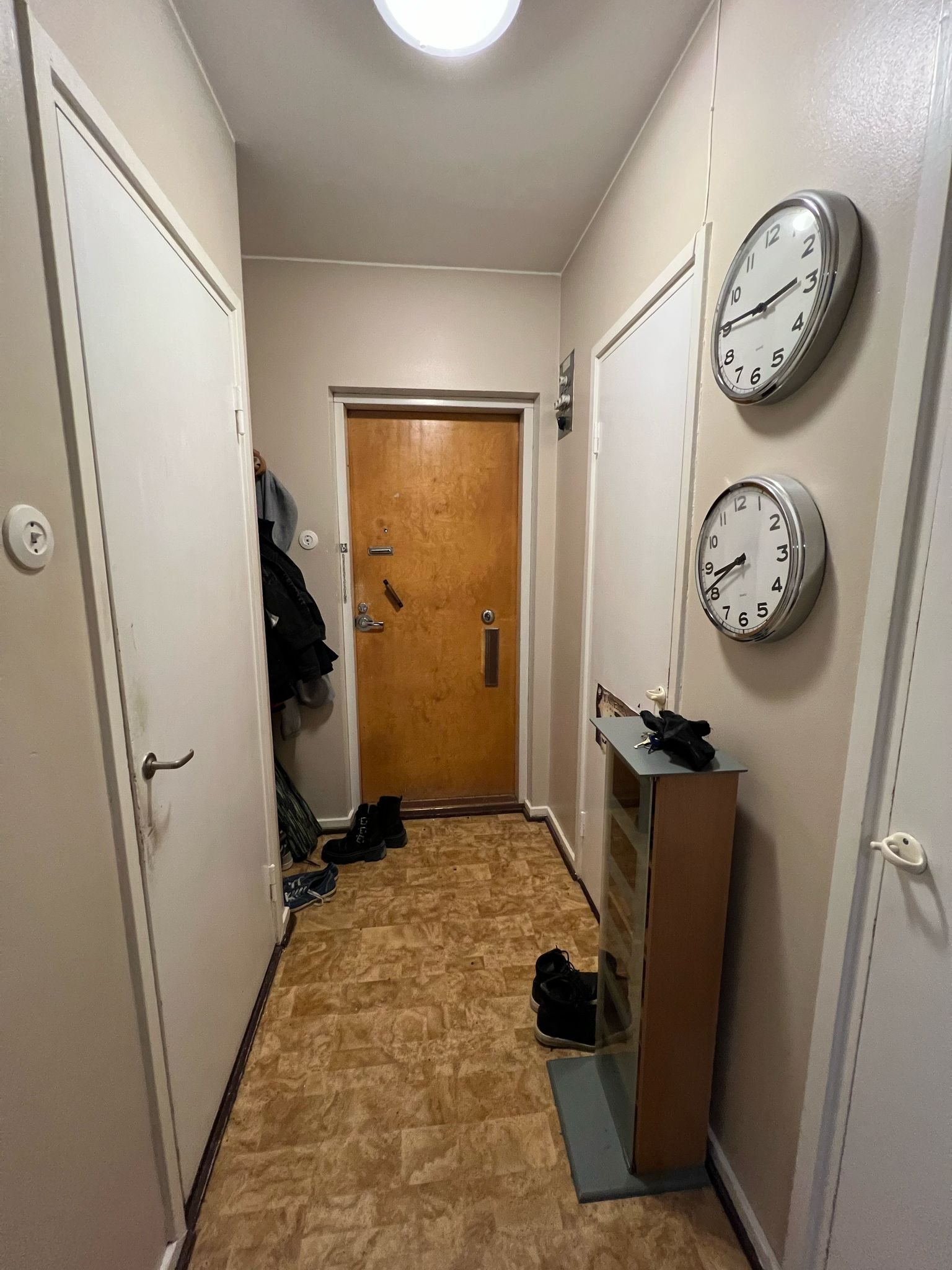 YKsiö uimahallin vierestä. 5