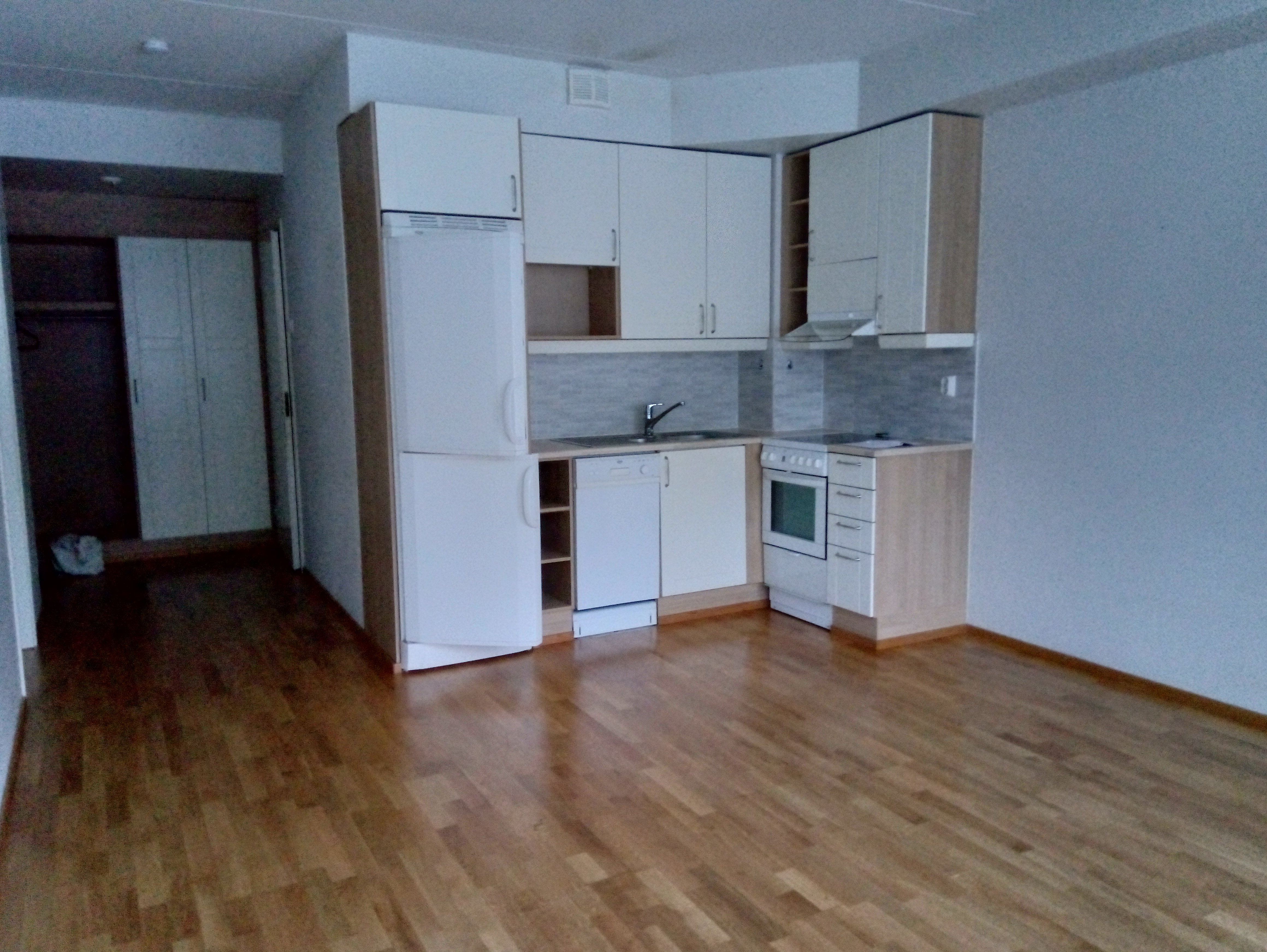 Oulun Alppilassa 2h+kk+sauna+parveke 50 m2 3