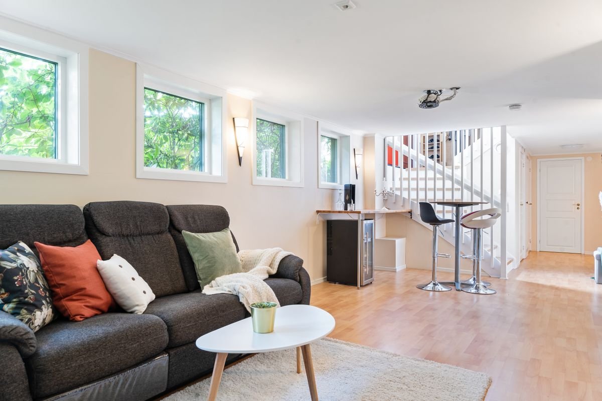 7 rok · 230 m² i Täby – bild 6