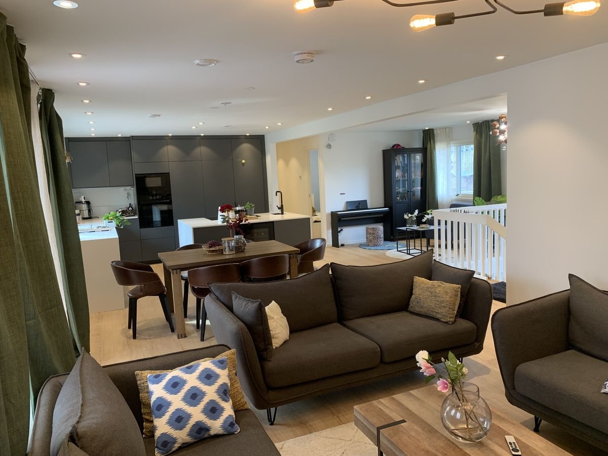 7 rok · 230 m² i Täby – bild 2