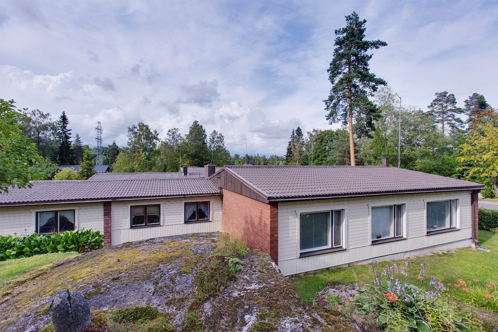 Iso omakotitalo hyvällä sijainnilla Vantaan Ilolassa 2