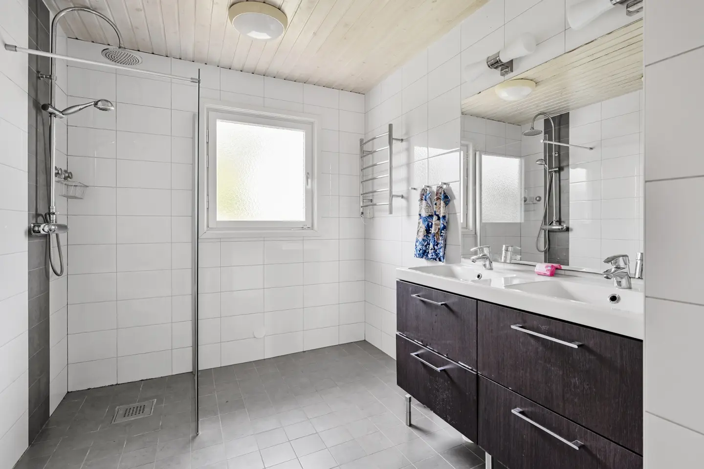 7 rok · 198 m² i Sollentuna – bild 5