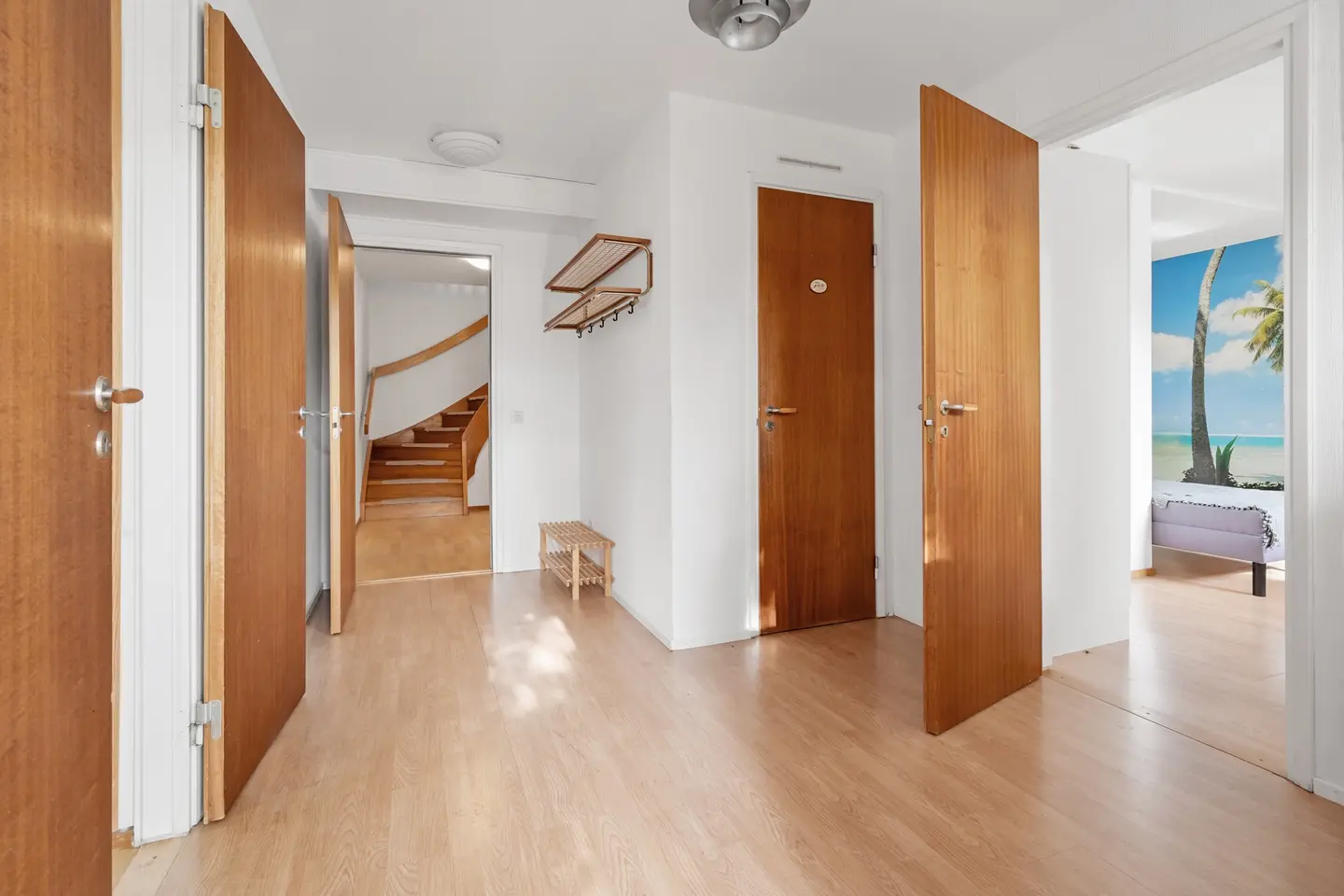 7 rok · 198 m² i Sollentuna – bild 6