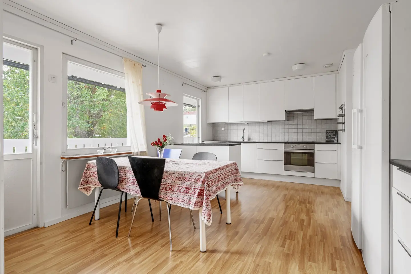 7 rok · 198 m² i Sollentuna – bild 10
