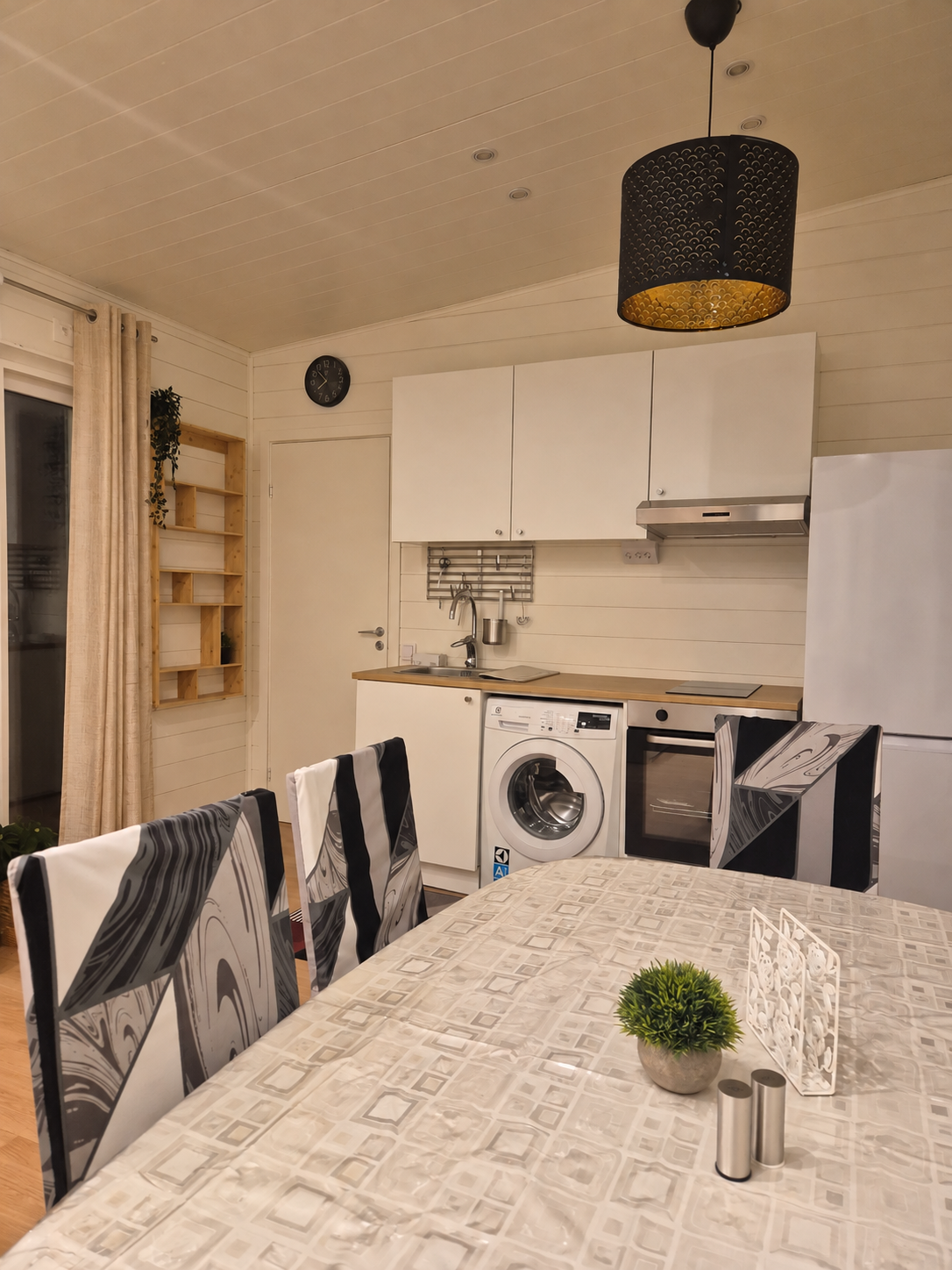 2 rok · 30 m² i Upplands Väsby – bild 6