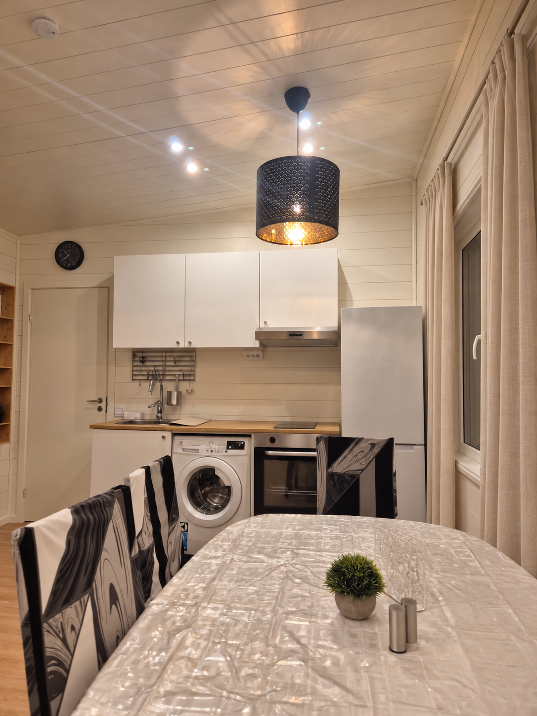 2 rok · 30 m² i Upplands Väsby – bild 7