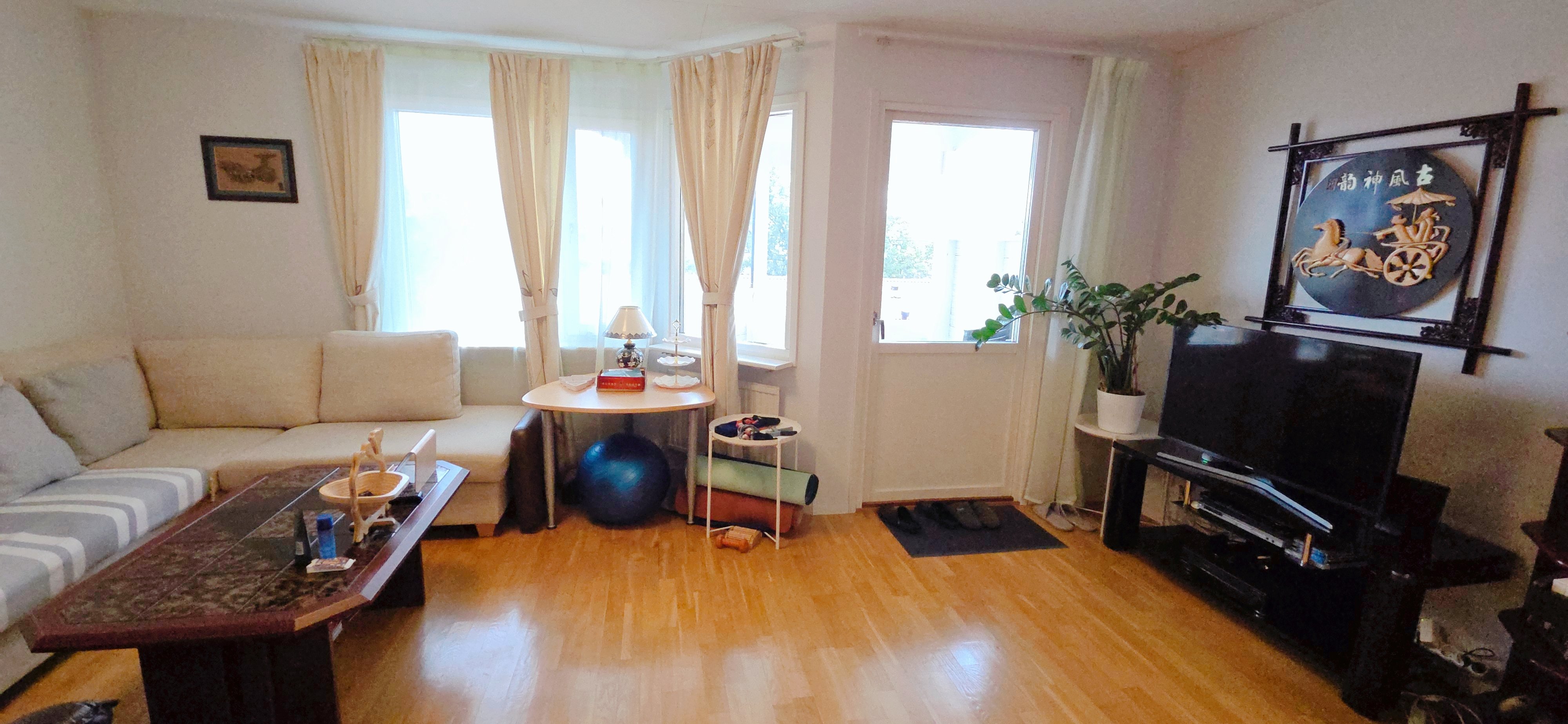 5 rok · 126 m² i Sollentuna – bild 2
