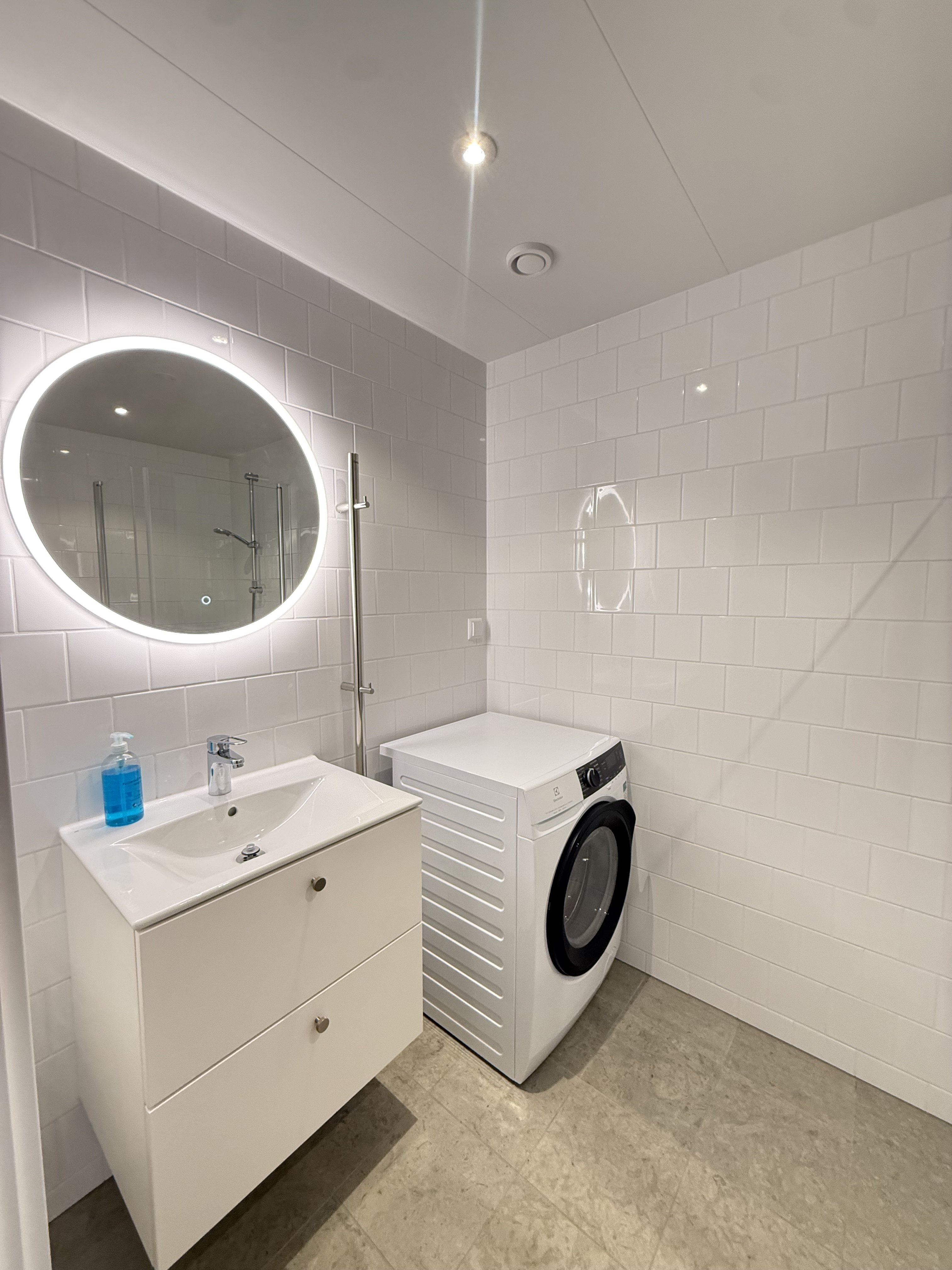 2 rok · 34 m² i Danderyd – bild 2