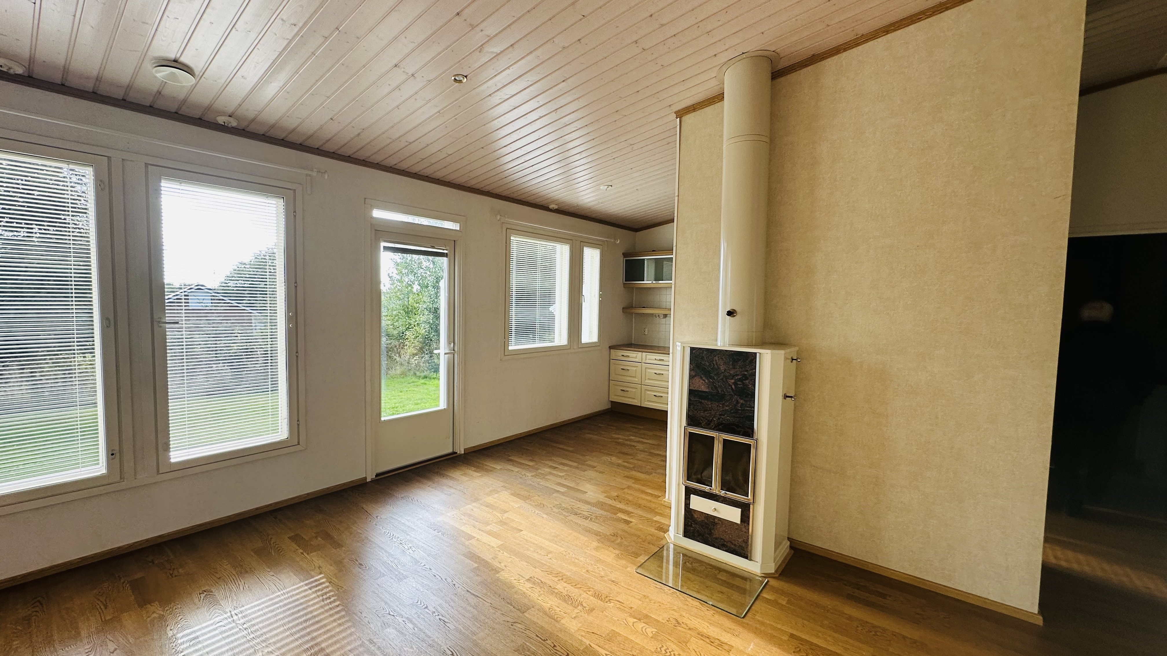 Tilava 3h+k+s rivitaloasunto omalla saunalla ja takalla Kemissä 1