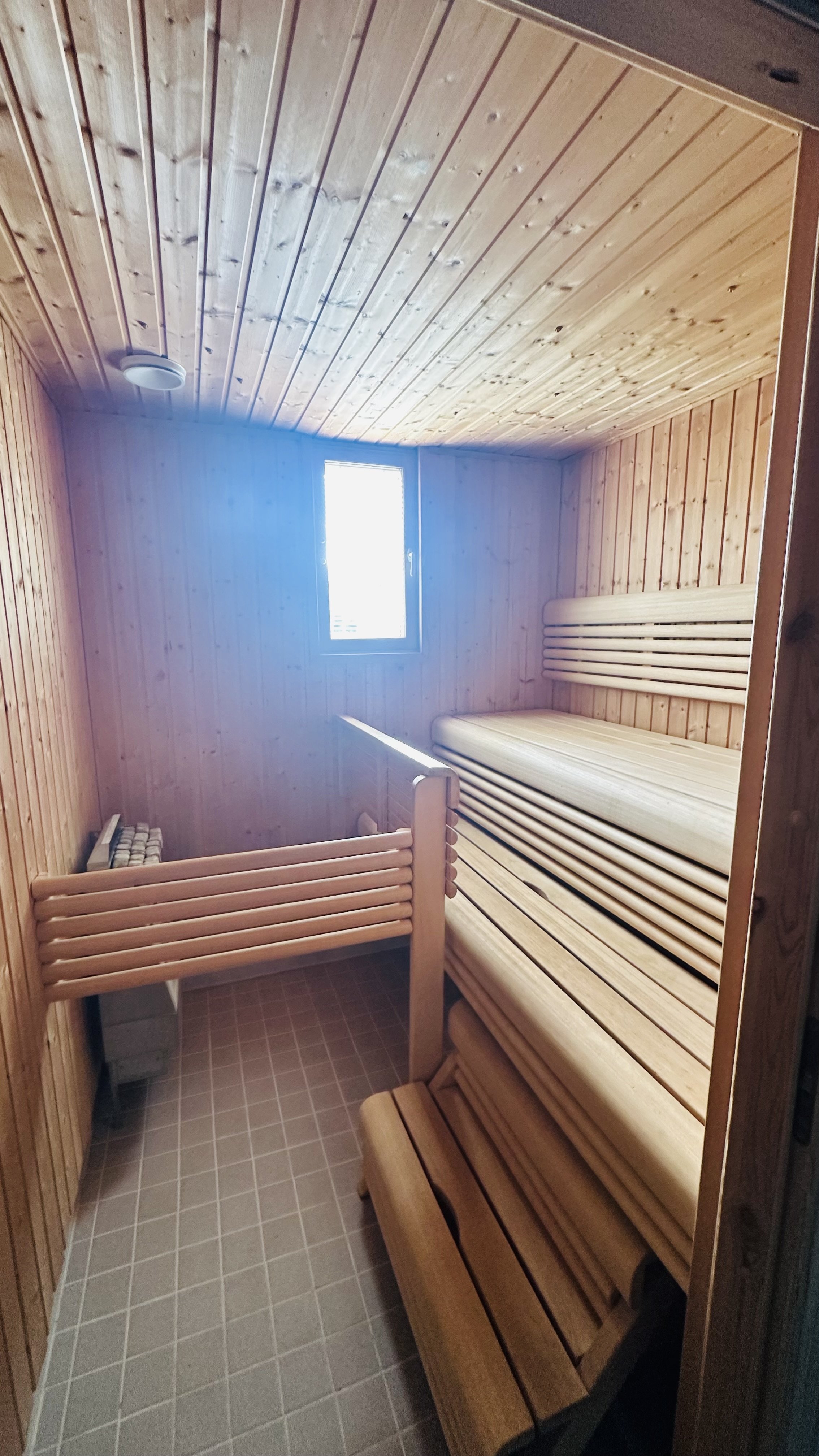Tilava 3h+k+s rivitaloasunto omalla saunalla ja takalla Kemissä 2