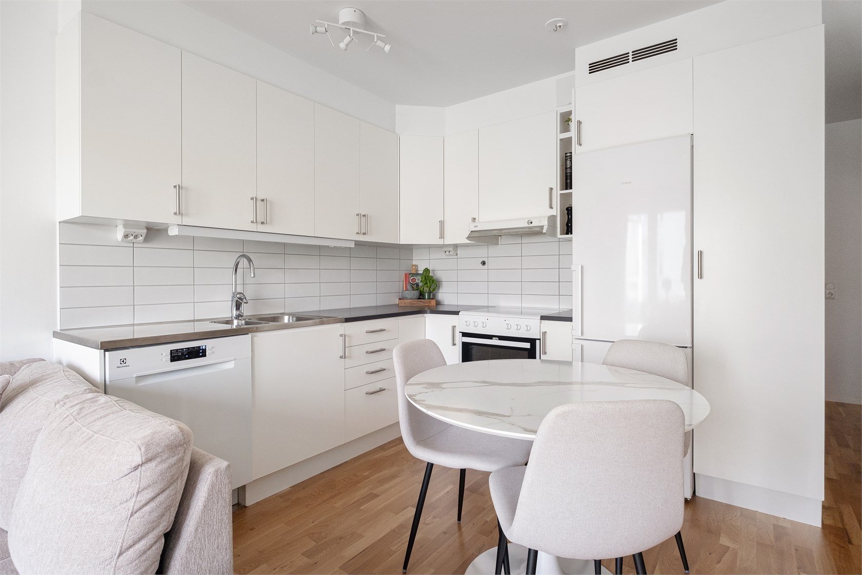 2 rok · 38 m² i Vällingby – bild 3