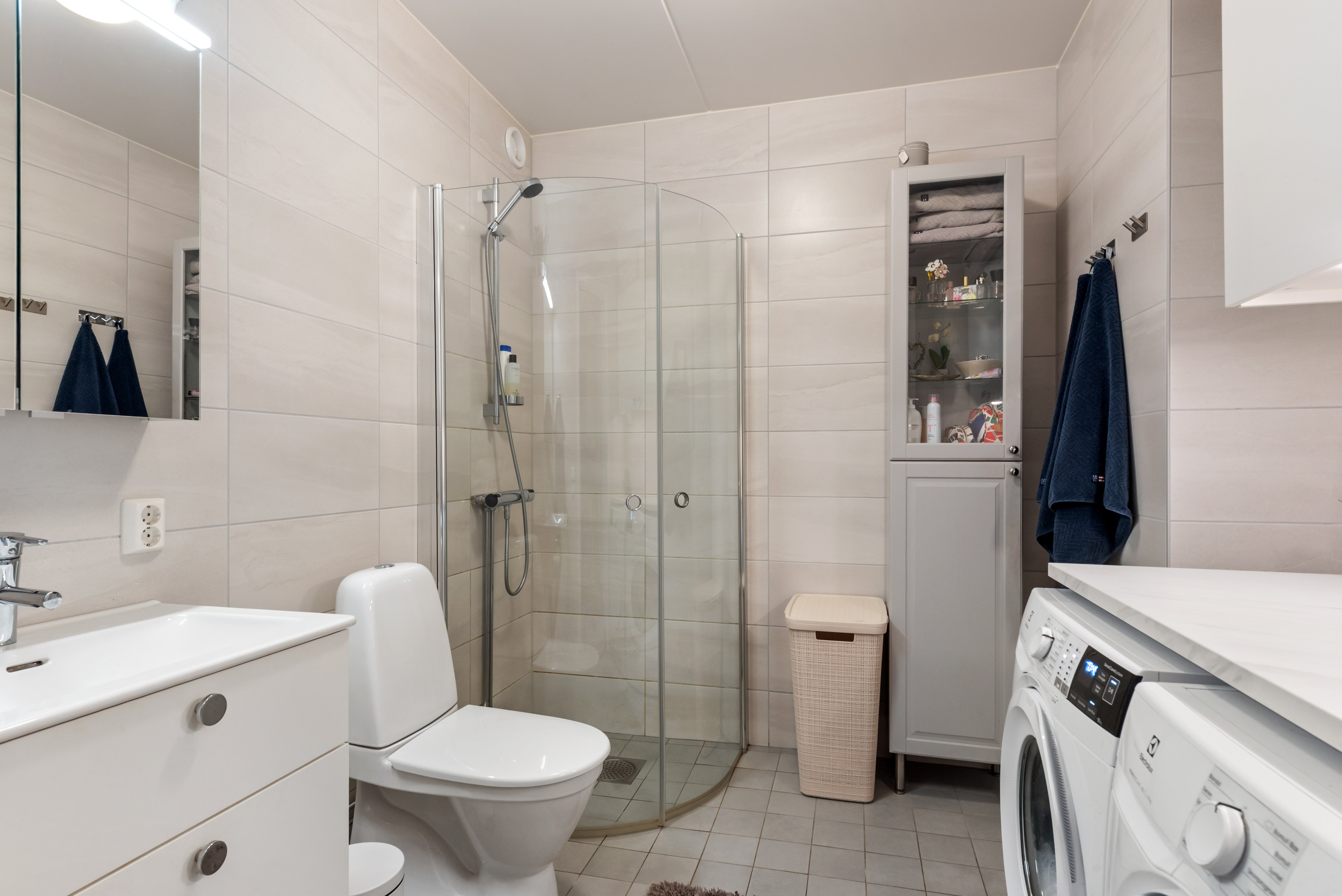 4 rok · 100 m² i Täby – bild 2
