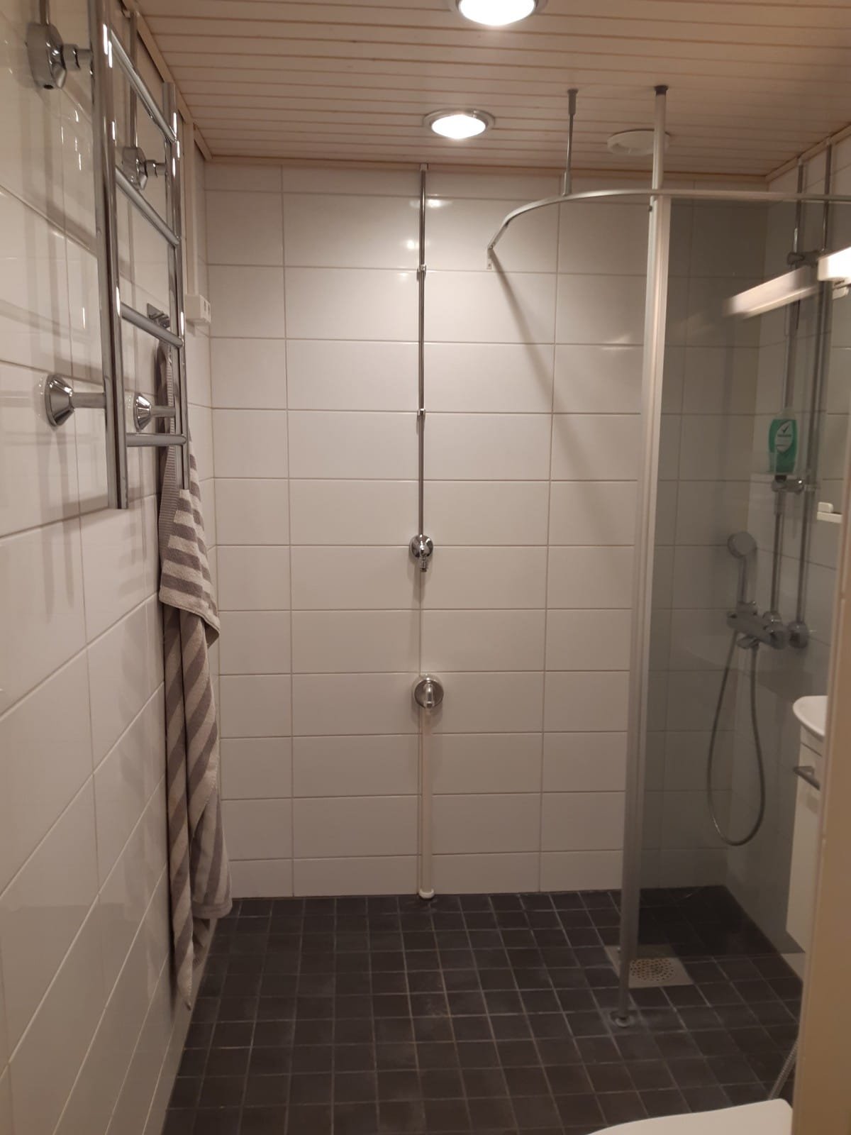 Valoisa yksiö Saviolla 5