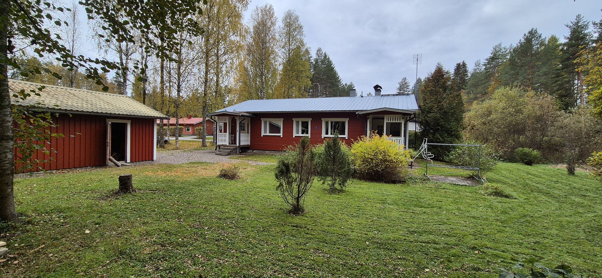 Hyväkuntoinen omakotitalo rauhallisella sijainnilla – 3 mh, puusauna, autotalli 1
