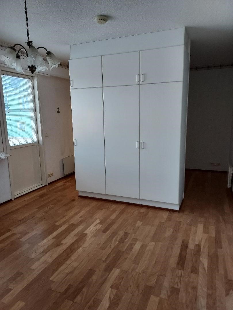 Vuokrataan yksiö 35,5 m2 omalla saunalla 4