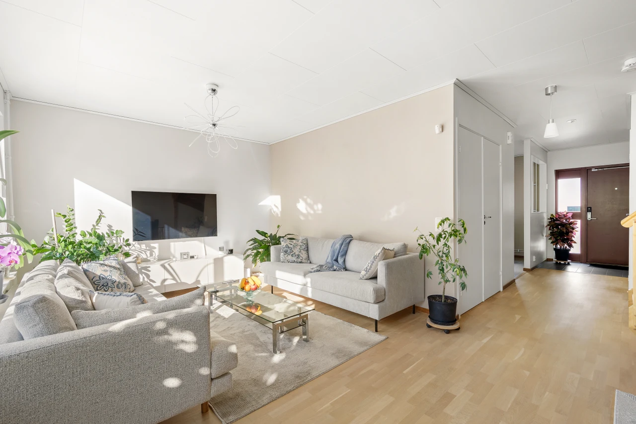 5 rok · 116 m² i Hässelby – bild 2