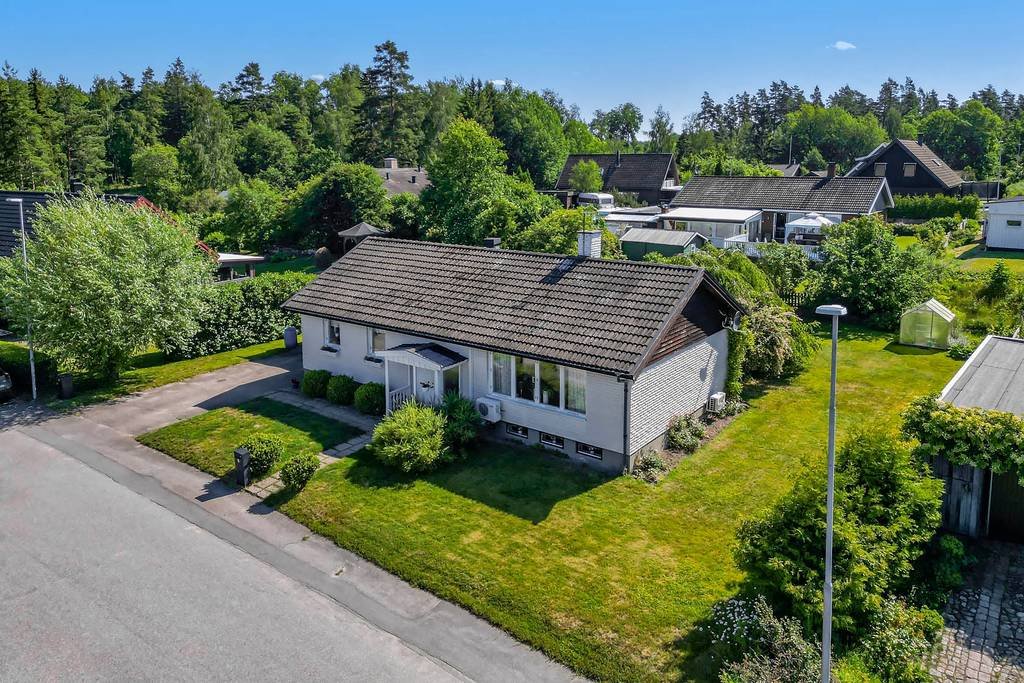 6 rok · 99 m² i Mellösa – bild 2
