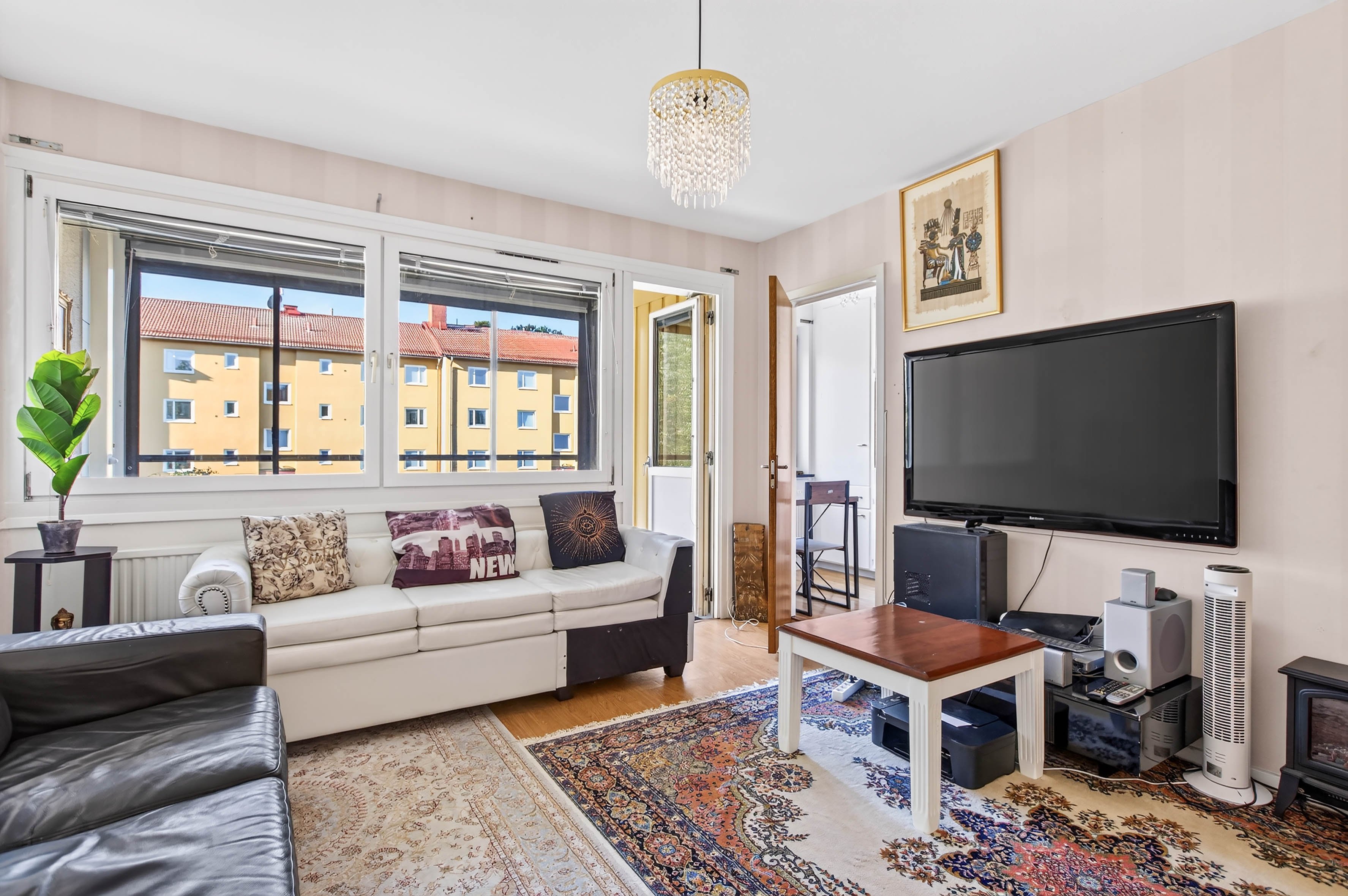 1 rok · 33 m² i Hälleforsnäs – bild 3