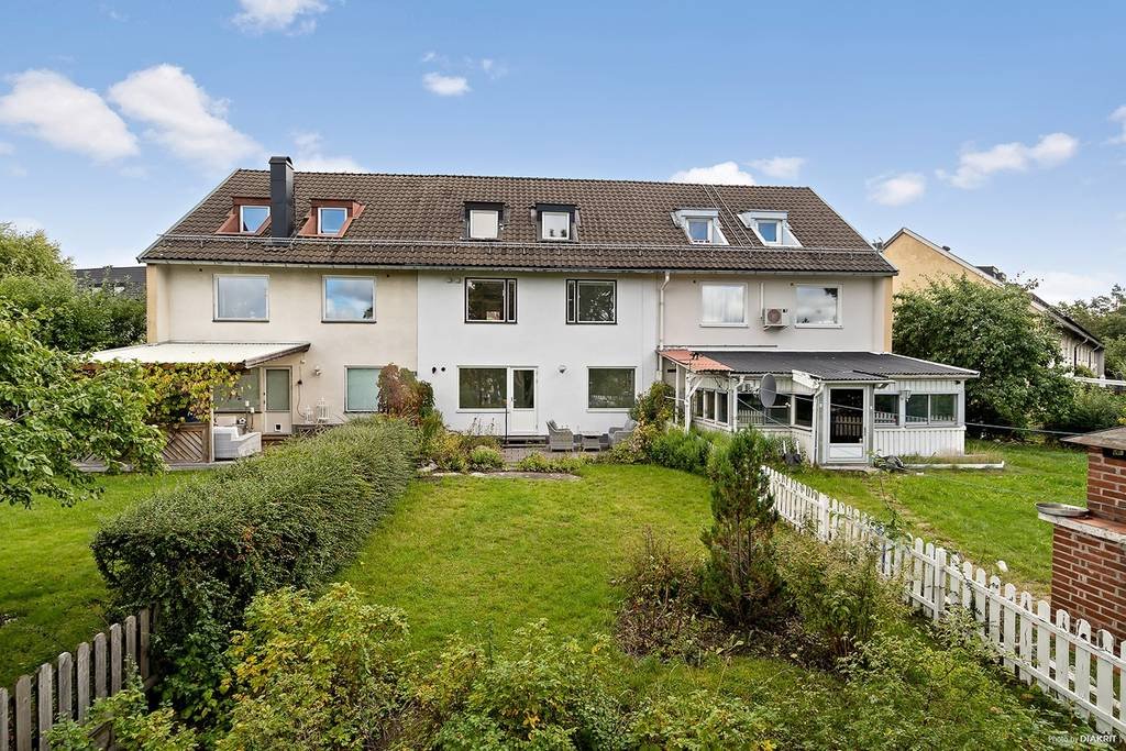 Radhus, 5 rooms, 181 sqm, Vällingby