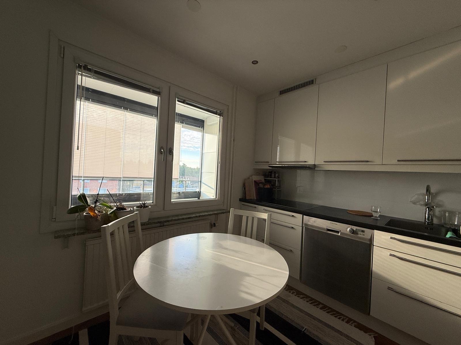 2 rok · 60 m² i Upplands Väsby – bild 10