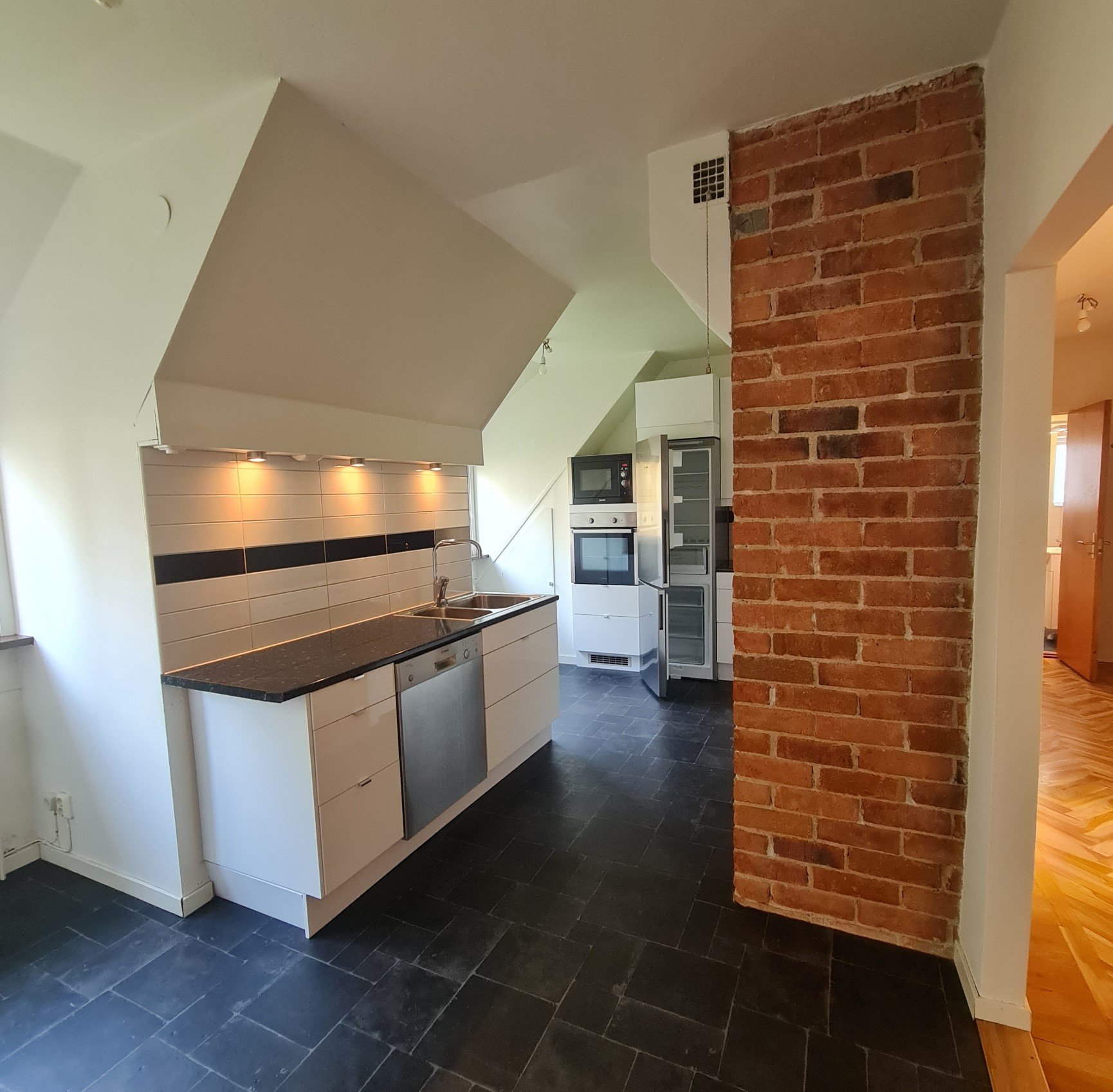 3 rok · 93 m² i Eskilstuna – bild 14