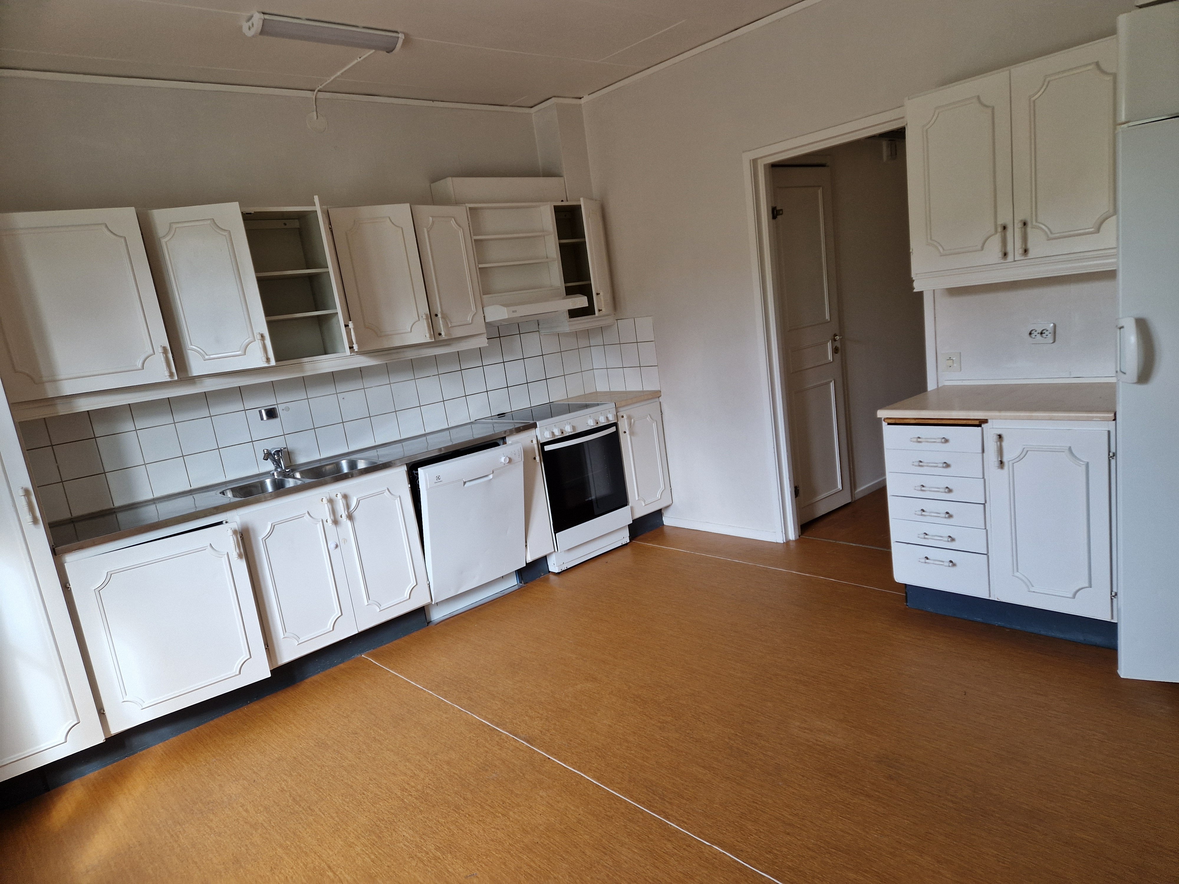 Hus – Valdemarsvik, Storängen, Norrbacka - Bild 3