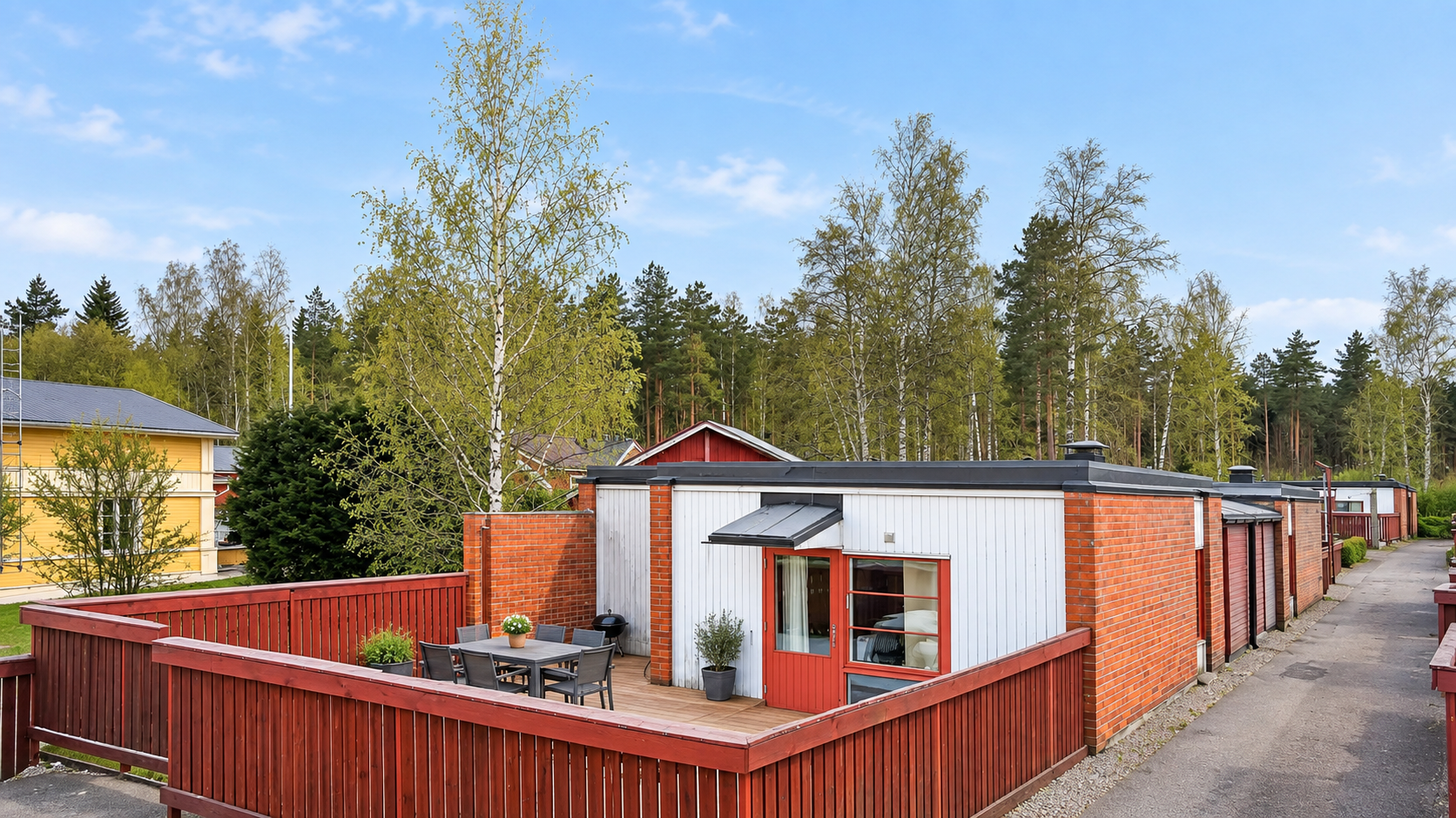 🏡 VUOKRATAAN – RIVITALOKAKSIO LOVIISA / RAUHALA – 57 m² – 730 €/kk 1