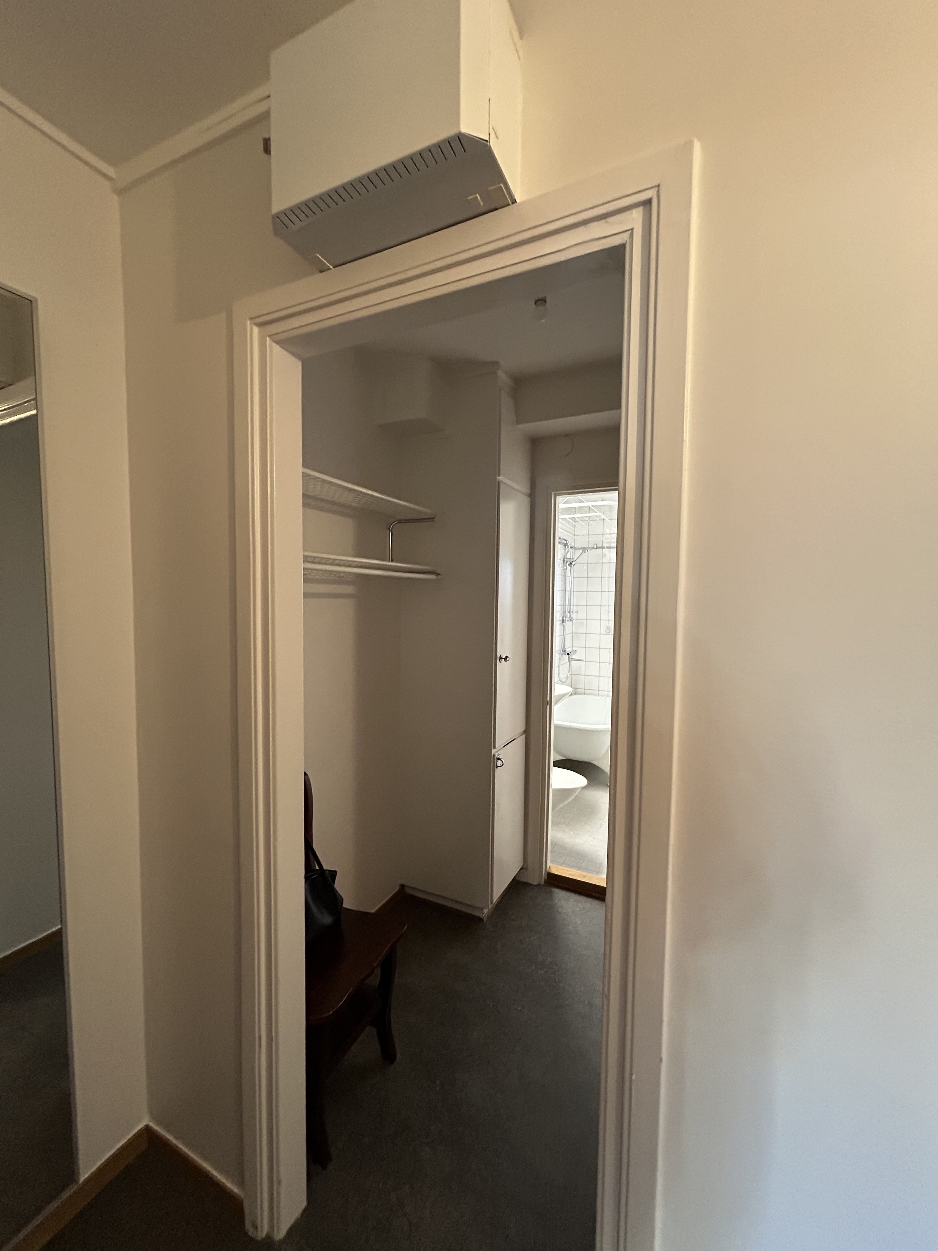 Loviselundsvägen, Hässelby