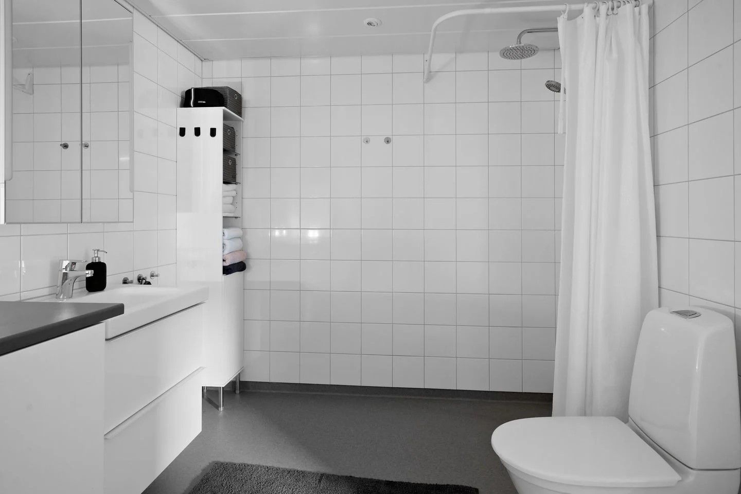 Bandtraktorgatan , Angered — photo 2