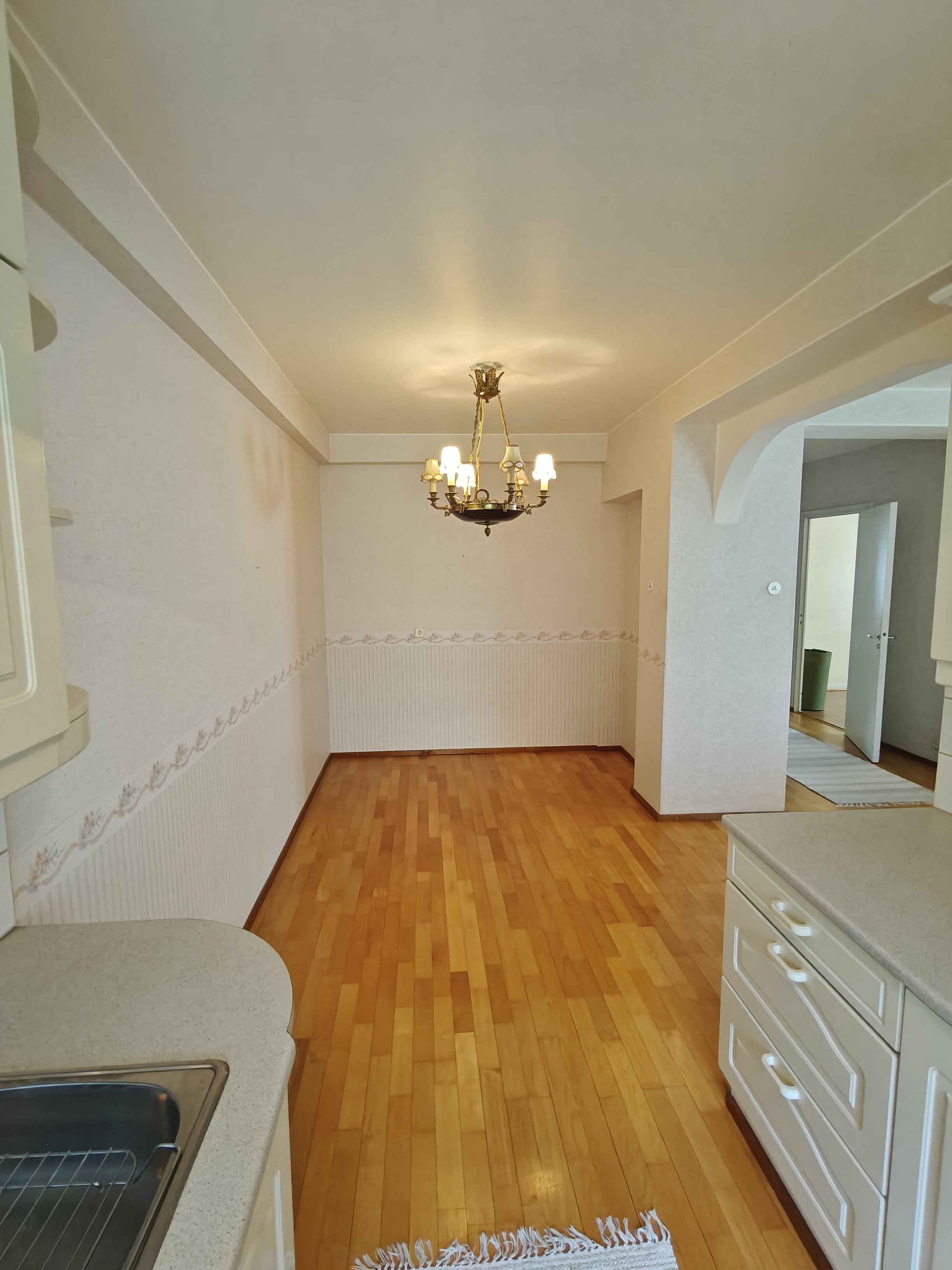 3h + keittiö 85m2 päiviönsaari 4