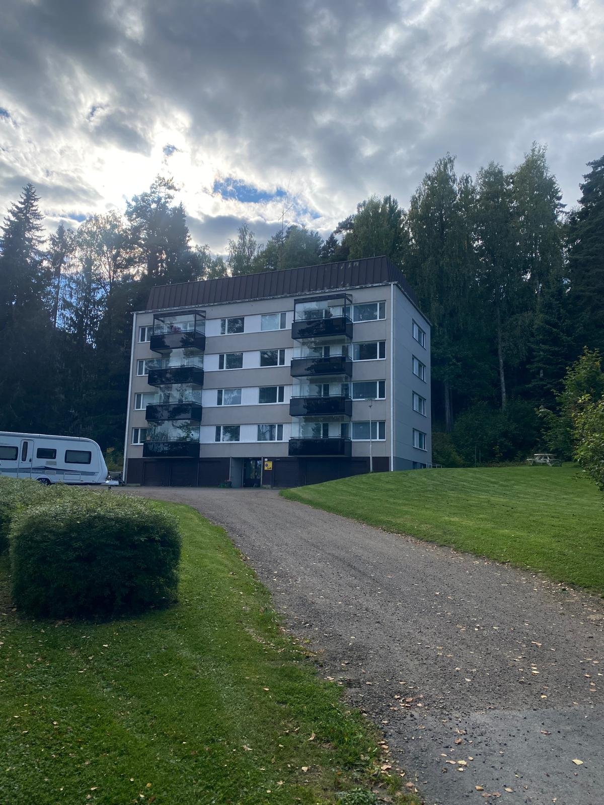 4h+keittiö+kylpyhuone+lasitettu parveke 5