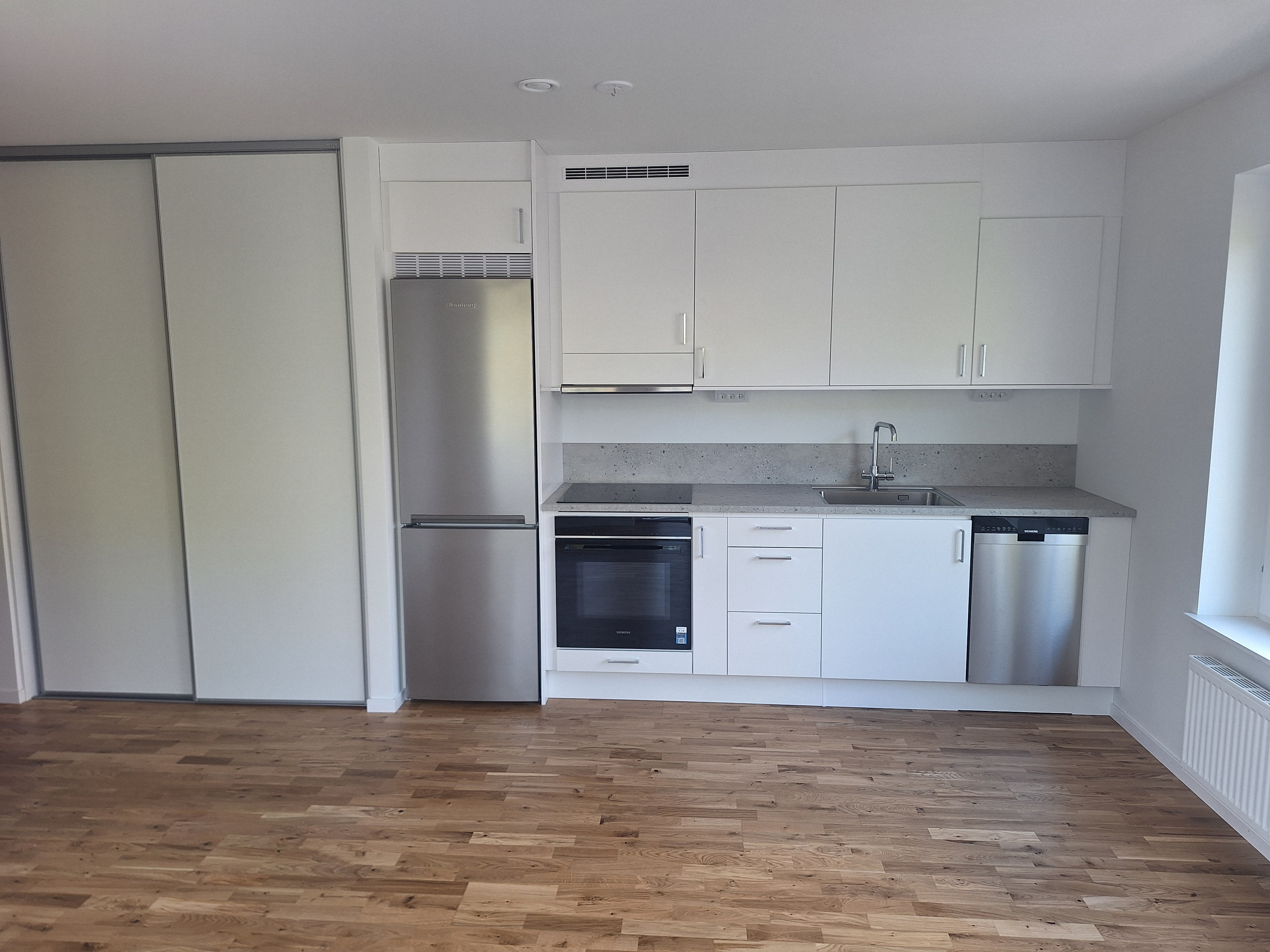 1 rum och kök, Farsta — 9 900 kr/mån — bild 2