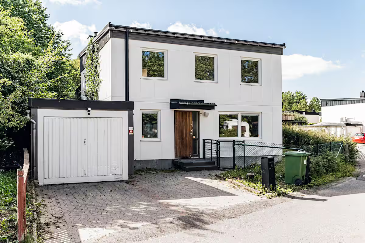 Villa/Hus, 7 rooms, 131 sqm, Skärholmen
