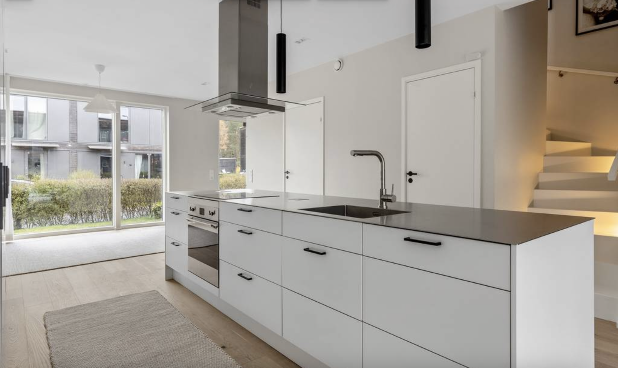 Radhus, 6 rooms, 135 sqm, Bro