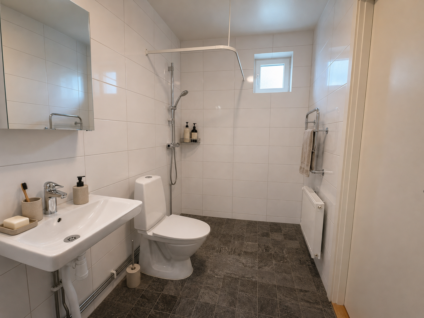 1 rok · 35 m² i Tumba – bild 7
