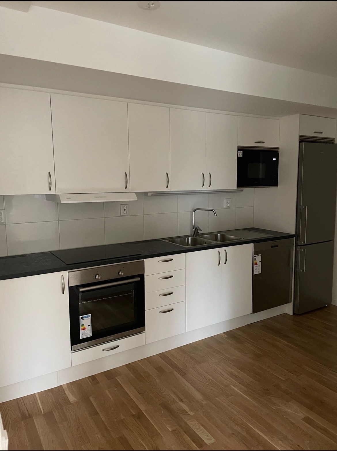 Fristadsv gen Bor s Apartment Blocket Bostad