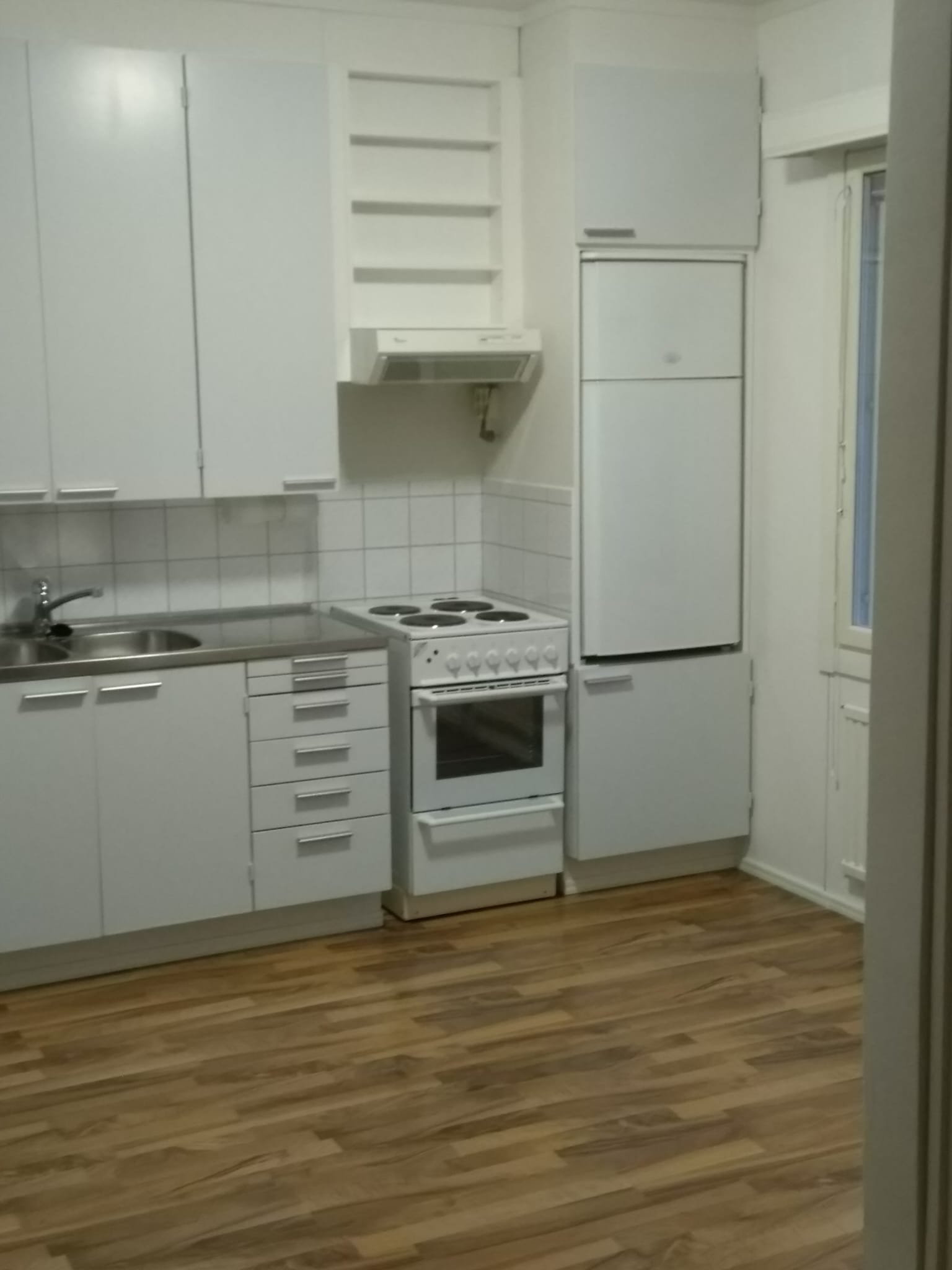 Tilava yksiö Loviisan keskustassa/Rymlig etta i centrum av Lovisa 3