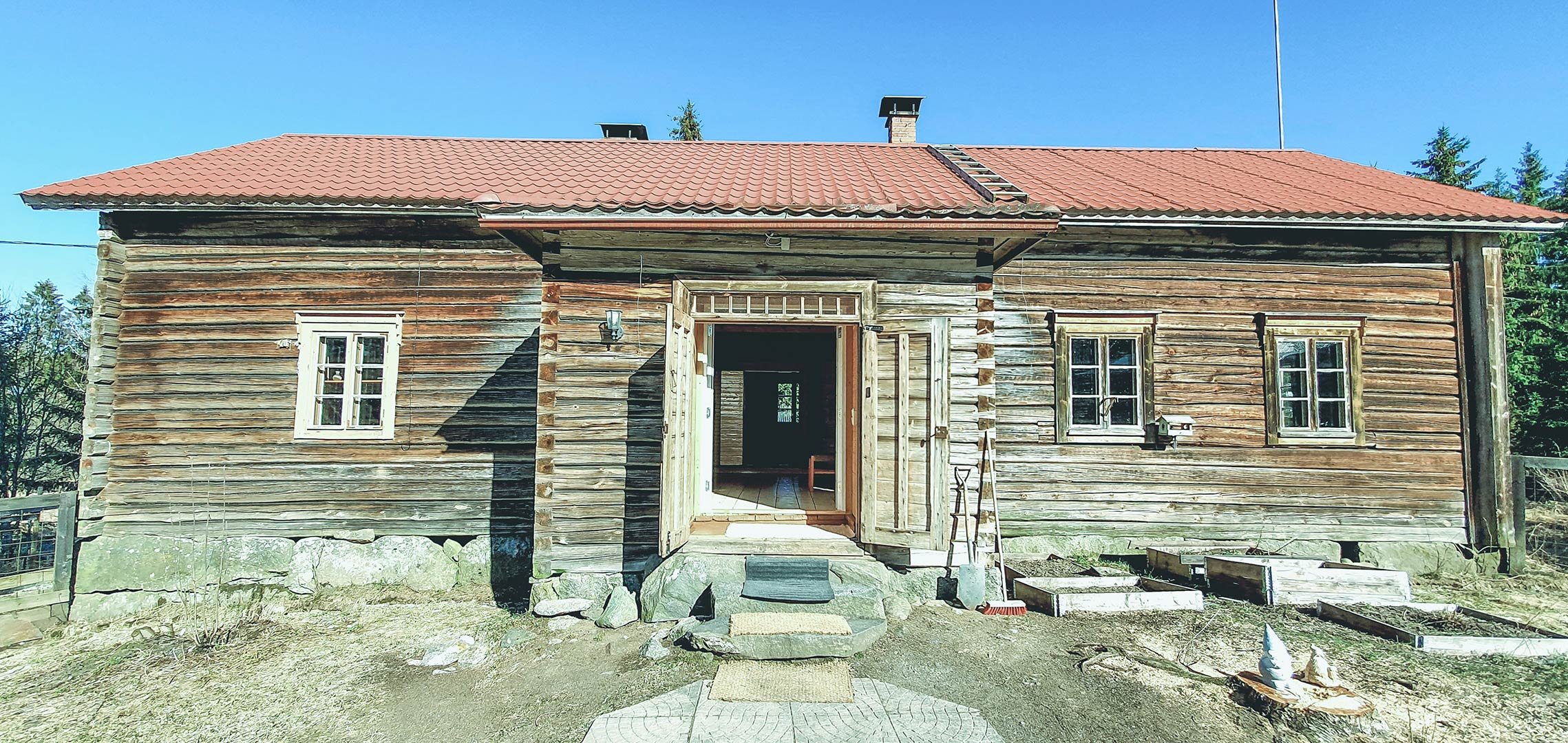 1800-luvun maalaistalo ja pihapiiri 2