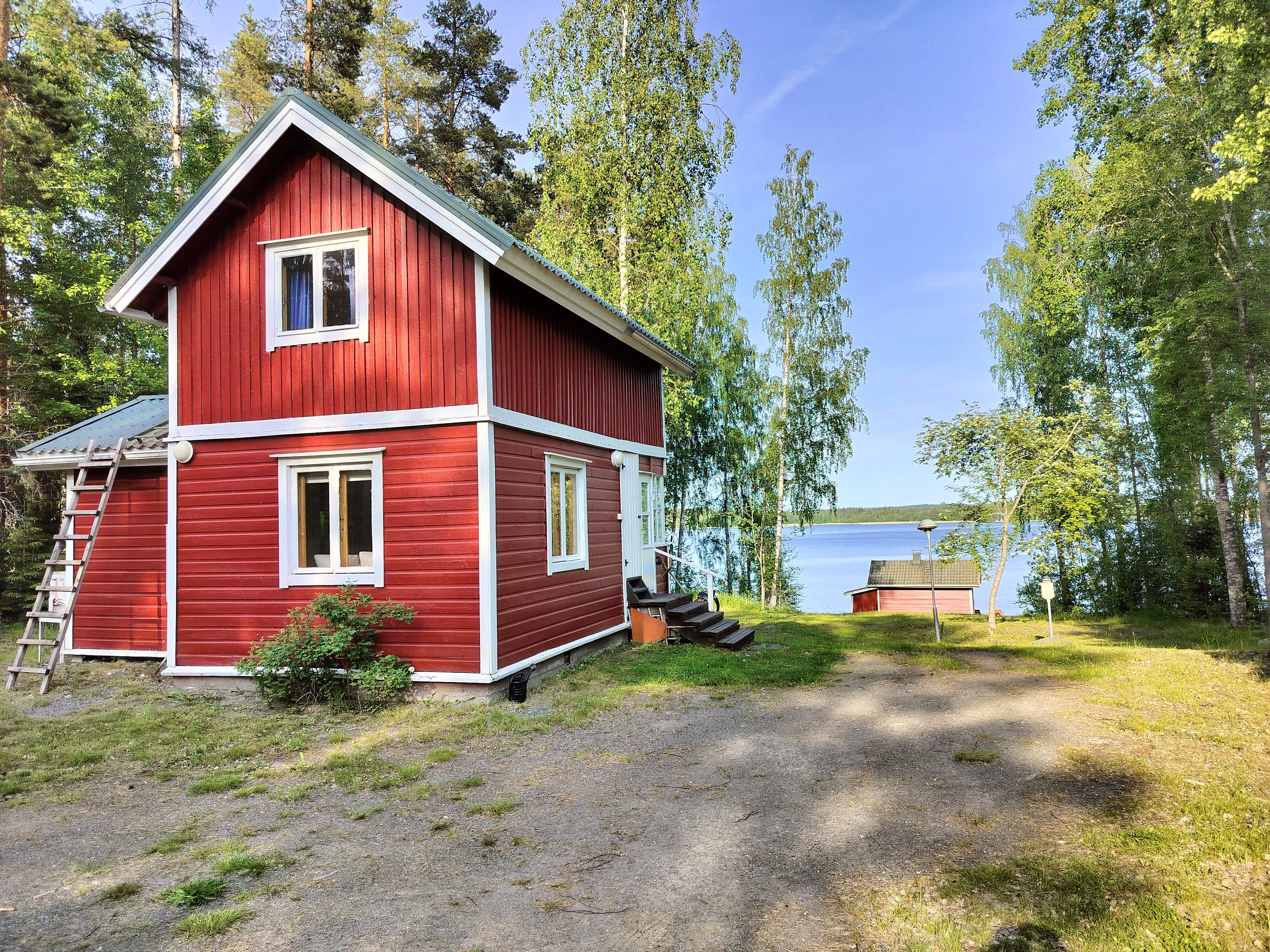 Kesämökki 2