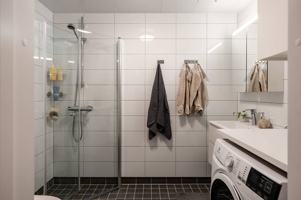 2 rum och kök, Farsta — 11 000 kr/mån — bild 2