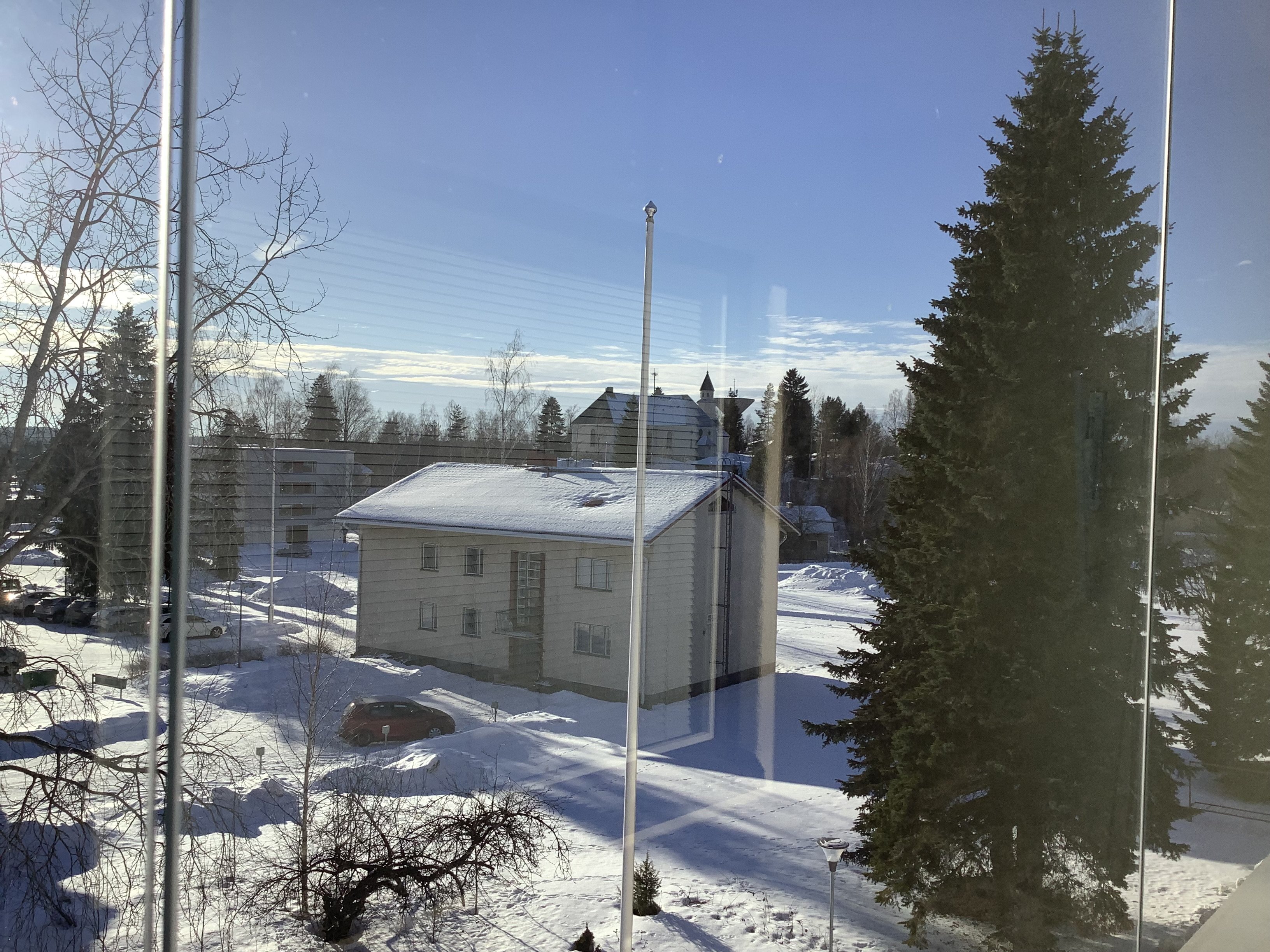 Nätti yksiö lasitetulla parvekkeella 2