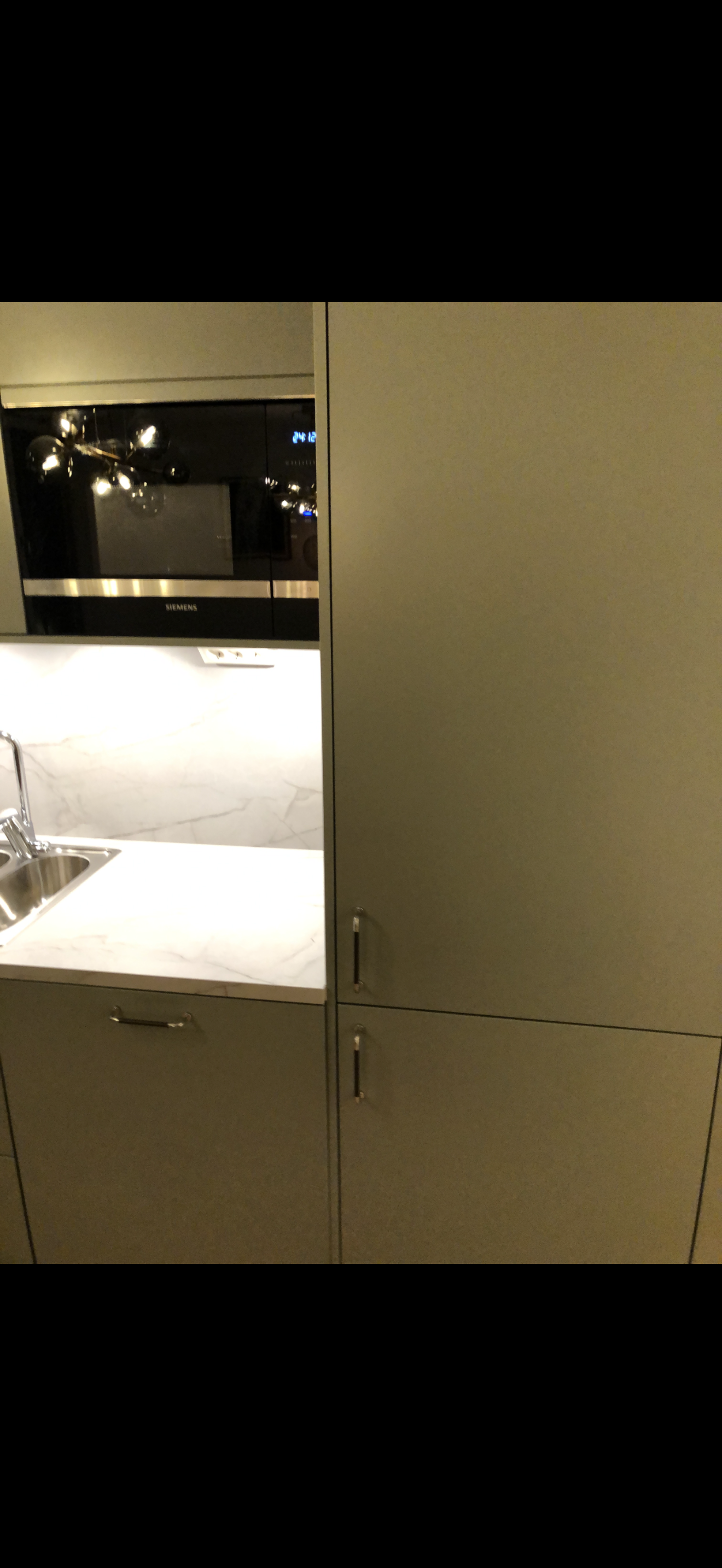 Ålgrytevägen, Skärholmen