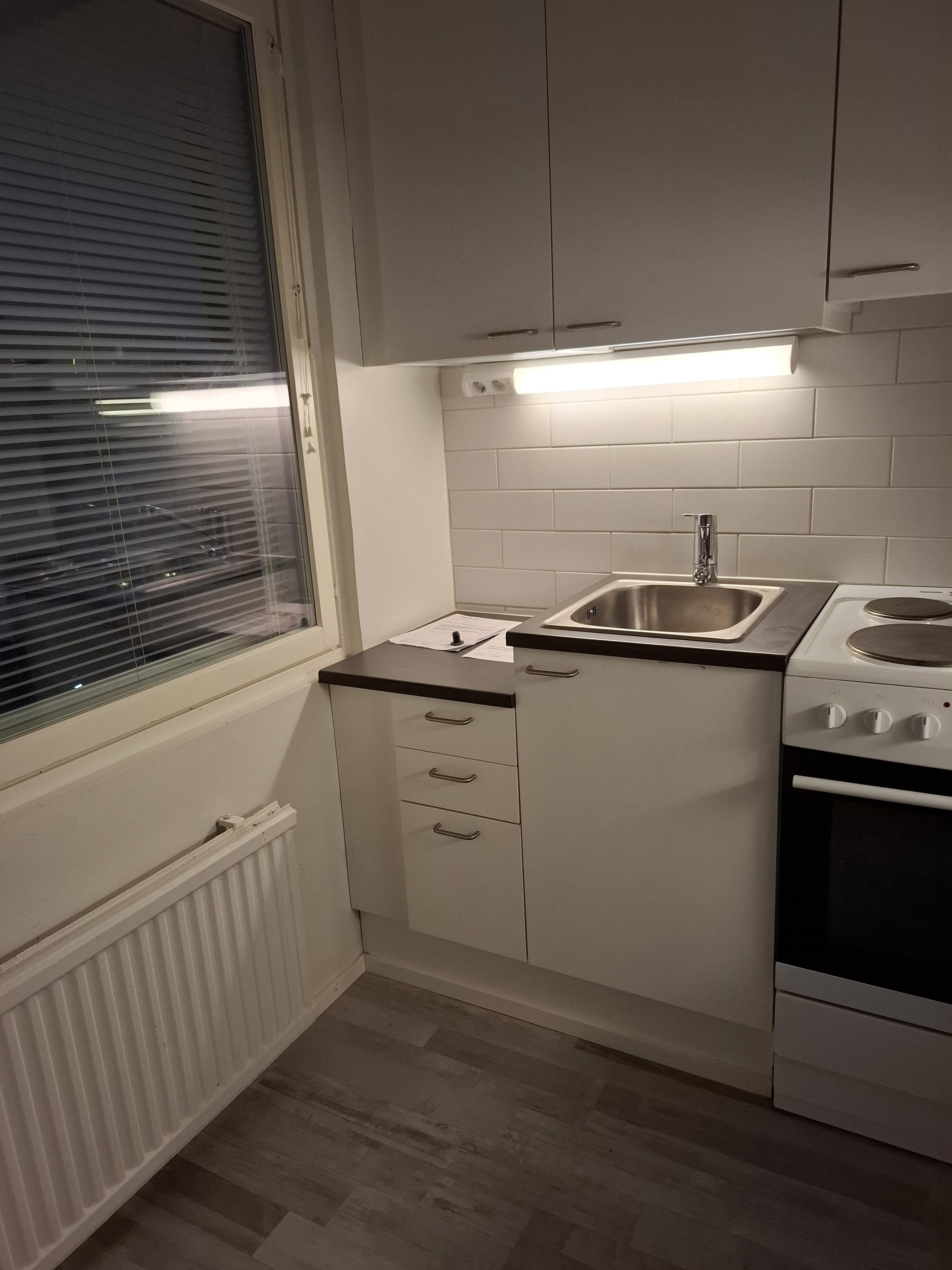 Vuokrattavana siisti yksiö  parvekkeella ja vaatehuoneella. Hyvä taloyhtiö 4