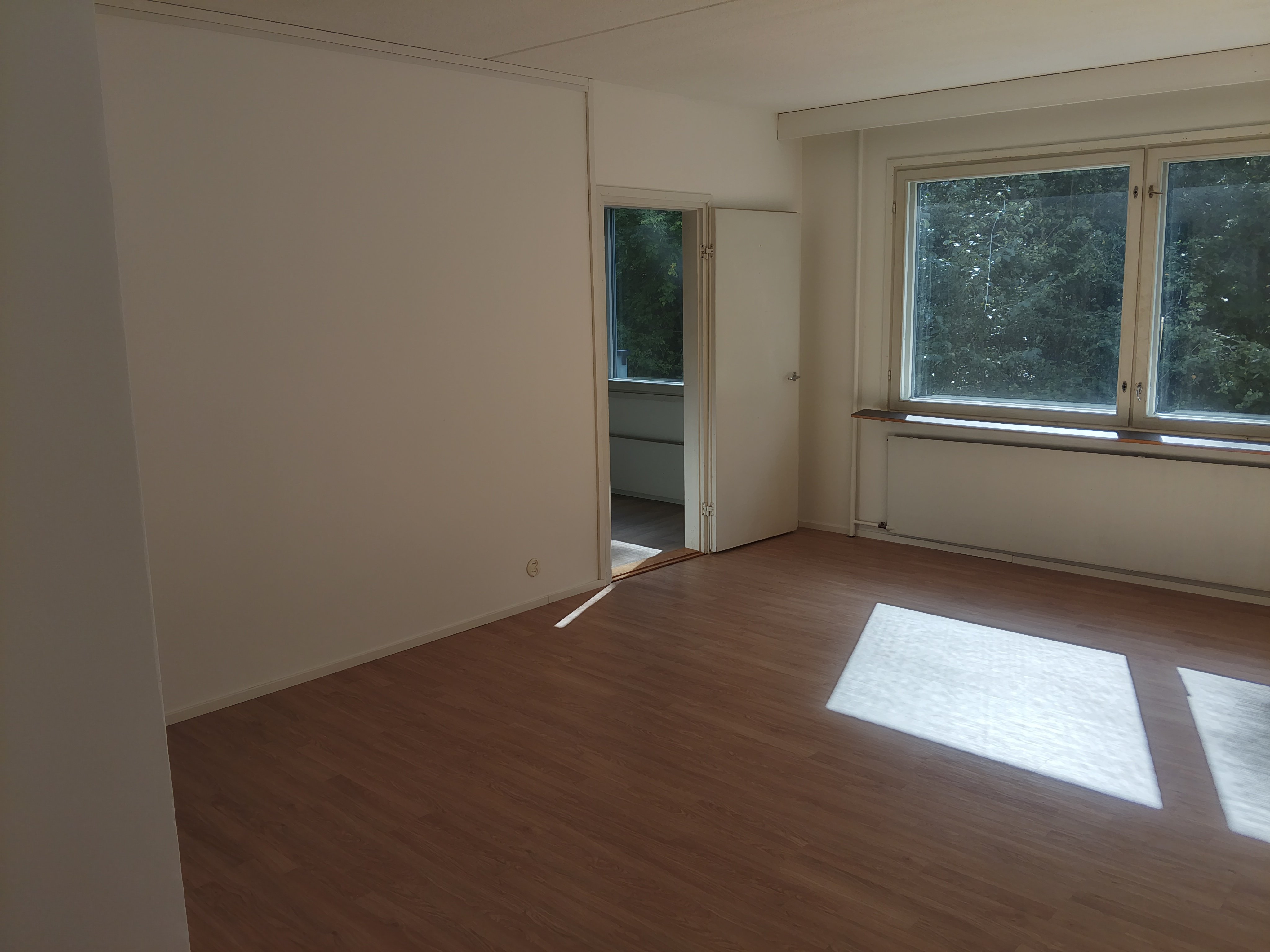 Remontoitu tilava yksiö 5