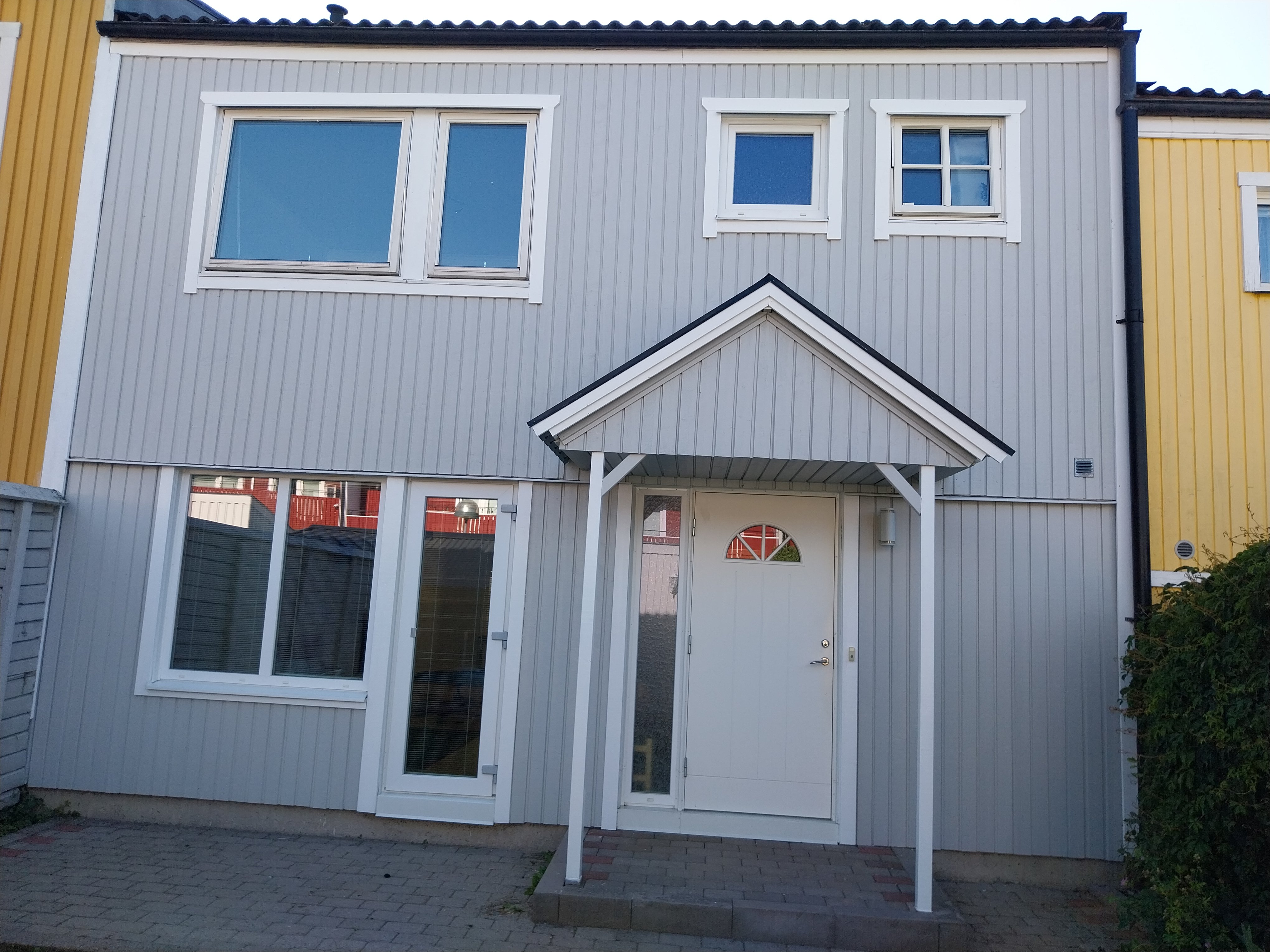 Radhus, 4 rooms, 130 sqm, Skärholmen